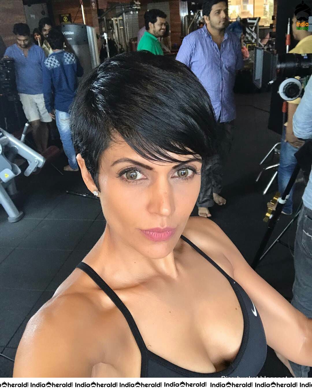 Hot Bollywood Actresses Exposing Too Hot to Handle Photos Collection Set 2