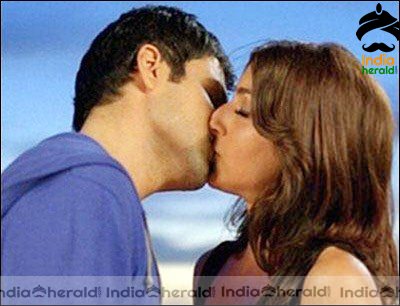 Hottest Lip Locks in Bollywood