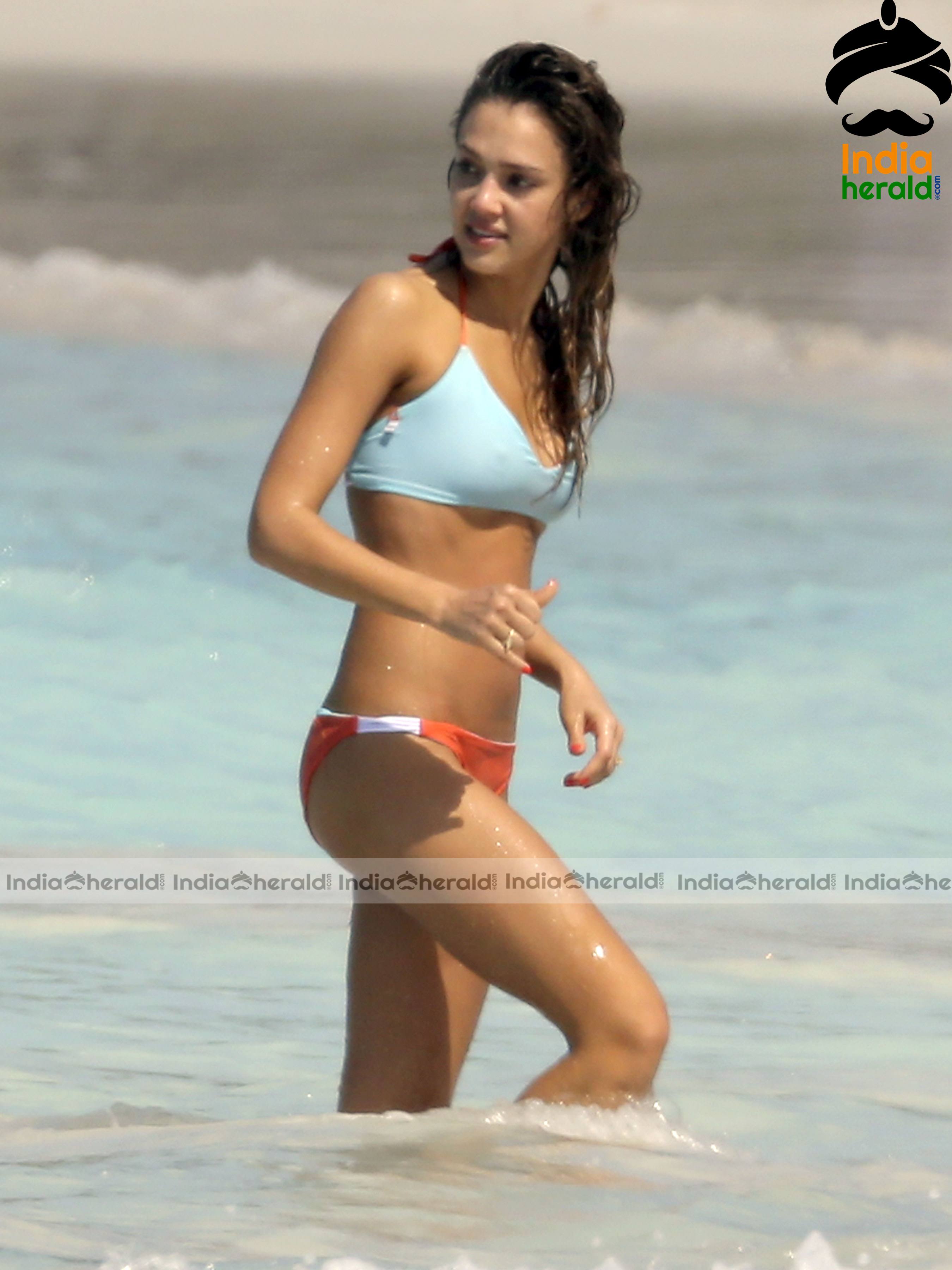 Jessica Alba Hot And Sexy While Wearing Bikini At St Barts Set 2