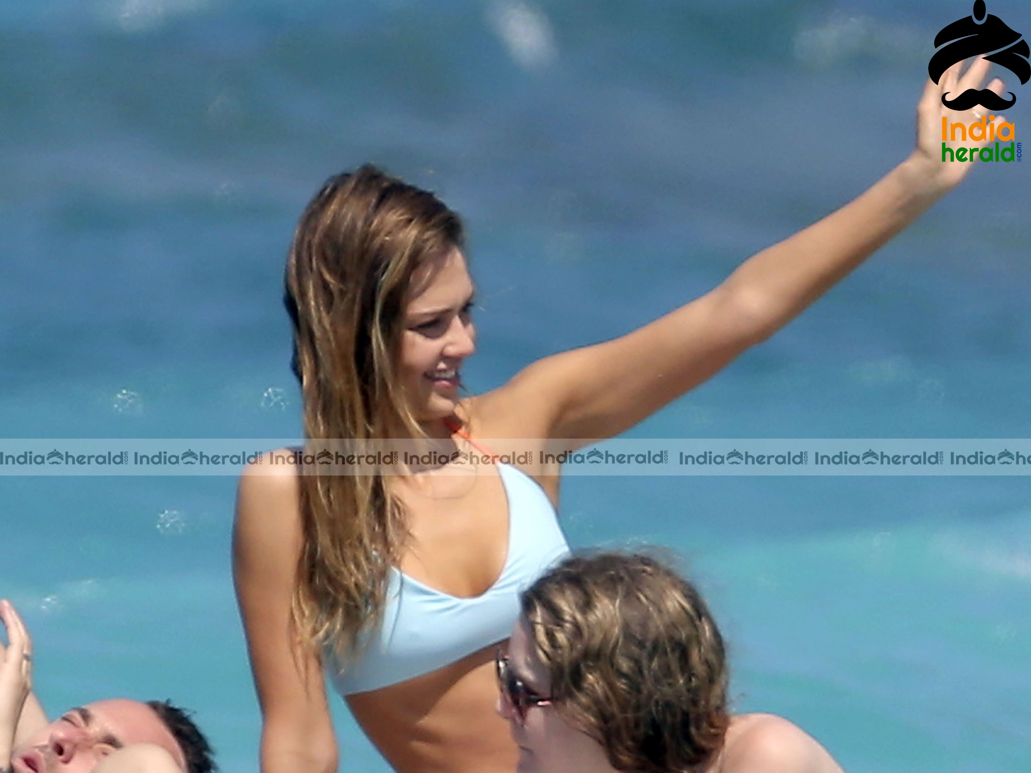 Jessica Alba Hot And Sexy While Wearing Bikini At St Barts Set 4