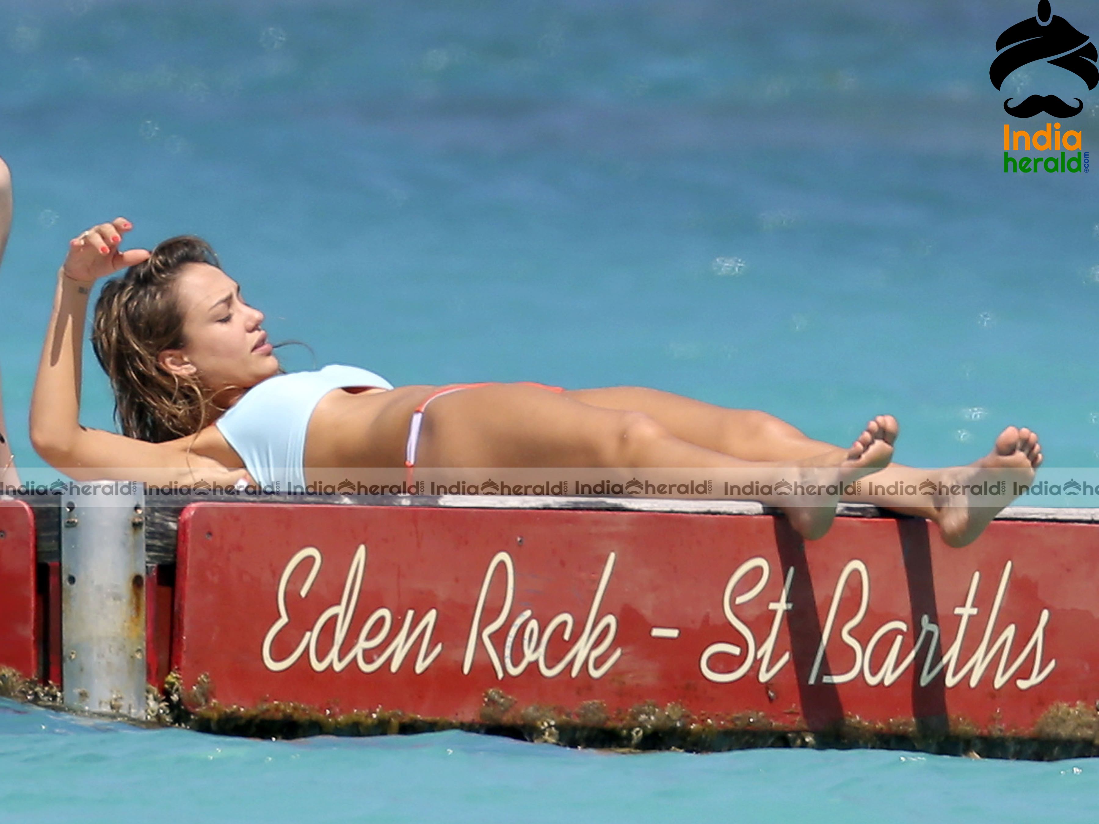 Jessica Alba Hot And Sexy While Wearing Bikini At St Barts Set 4