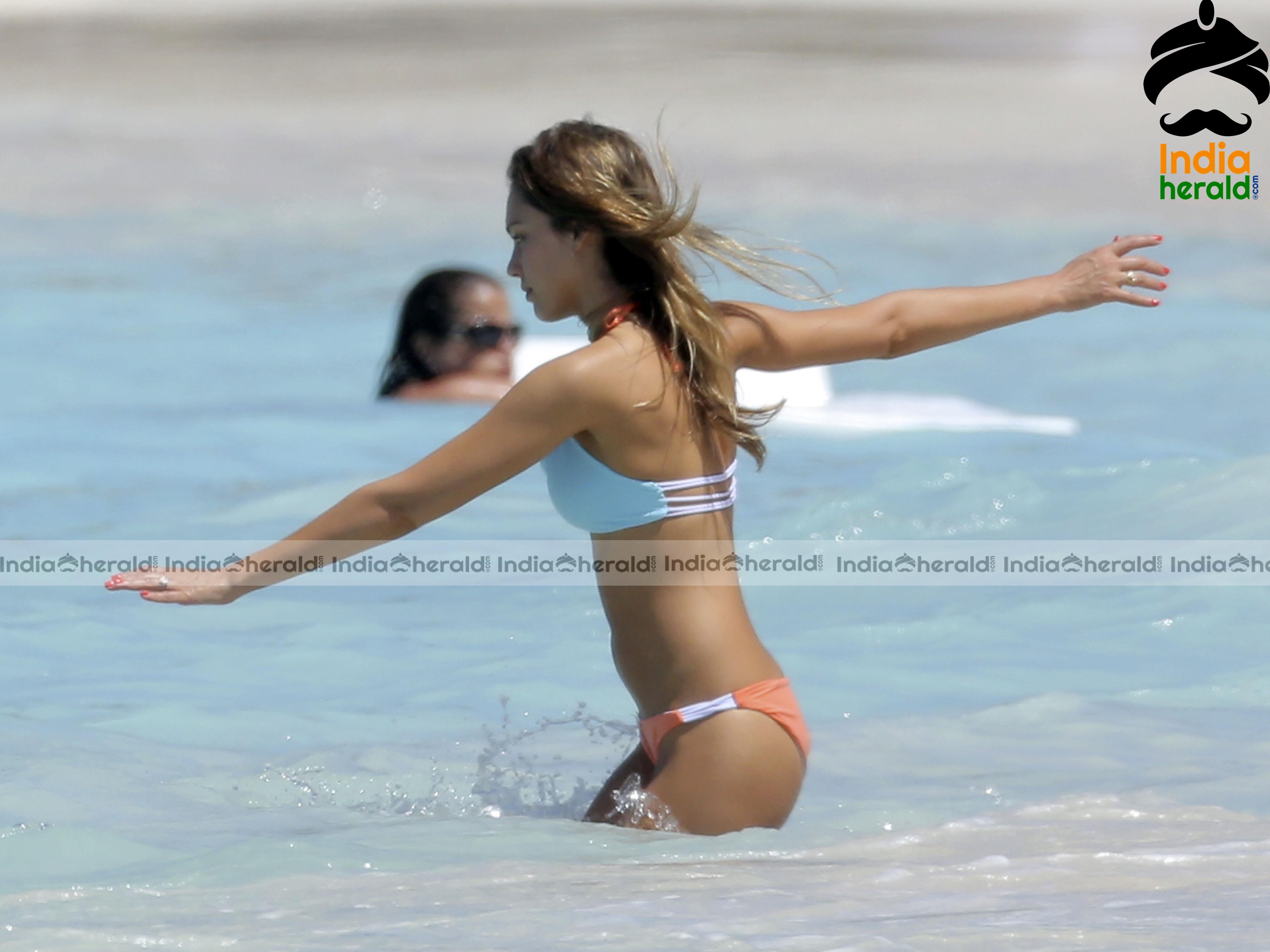 Jessica Alba Hot And Sexy While Wearing Bikini At St Barts Set 4