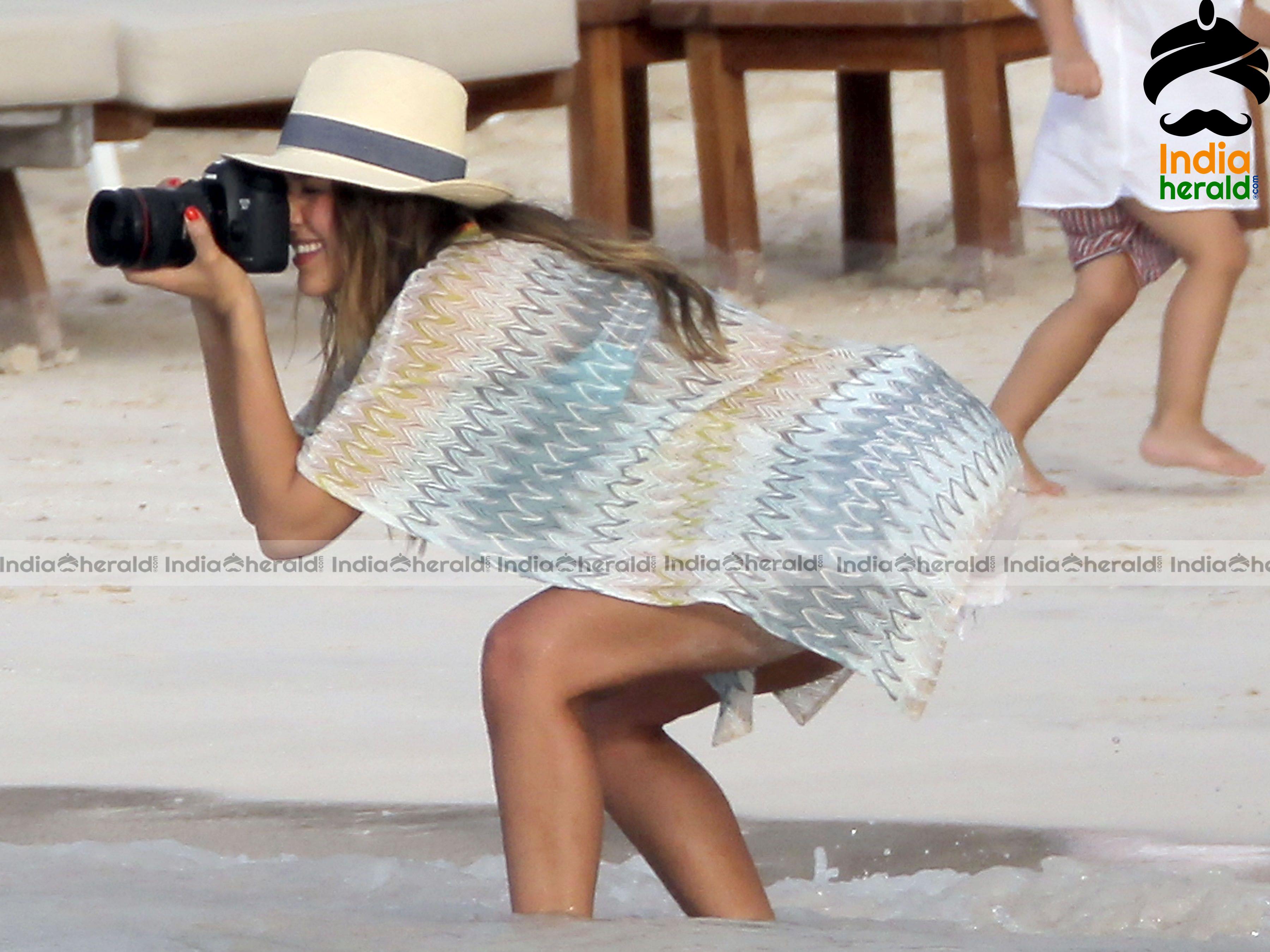 Jessica Alba Hot And Sexy While Wearing Bikini At St Barts Set 5