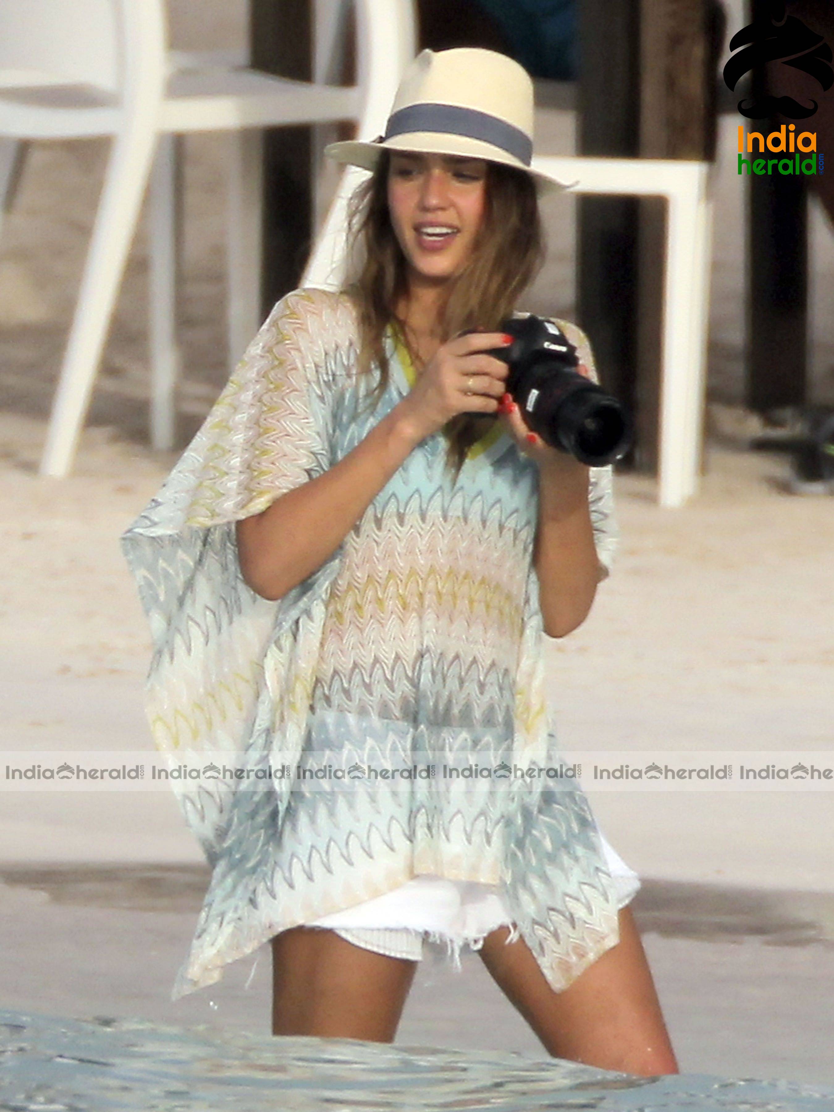 Jessica Alba Hot And Sexy While Wearing Bikini At St Barts Set 5