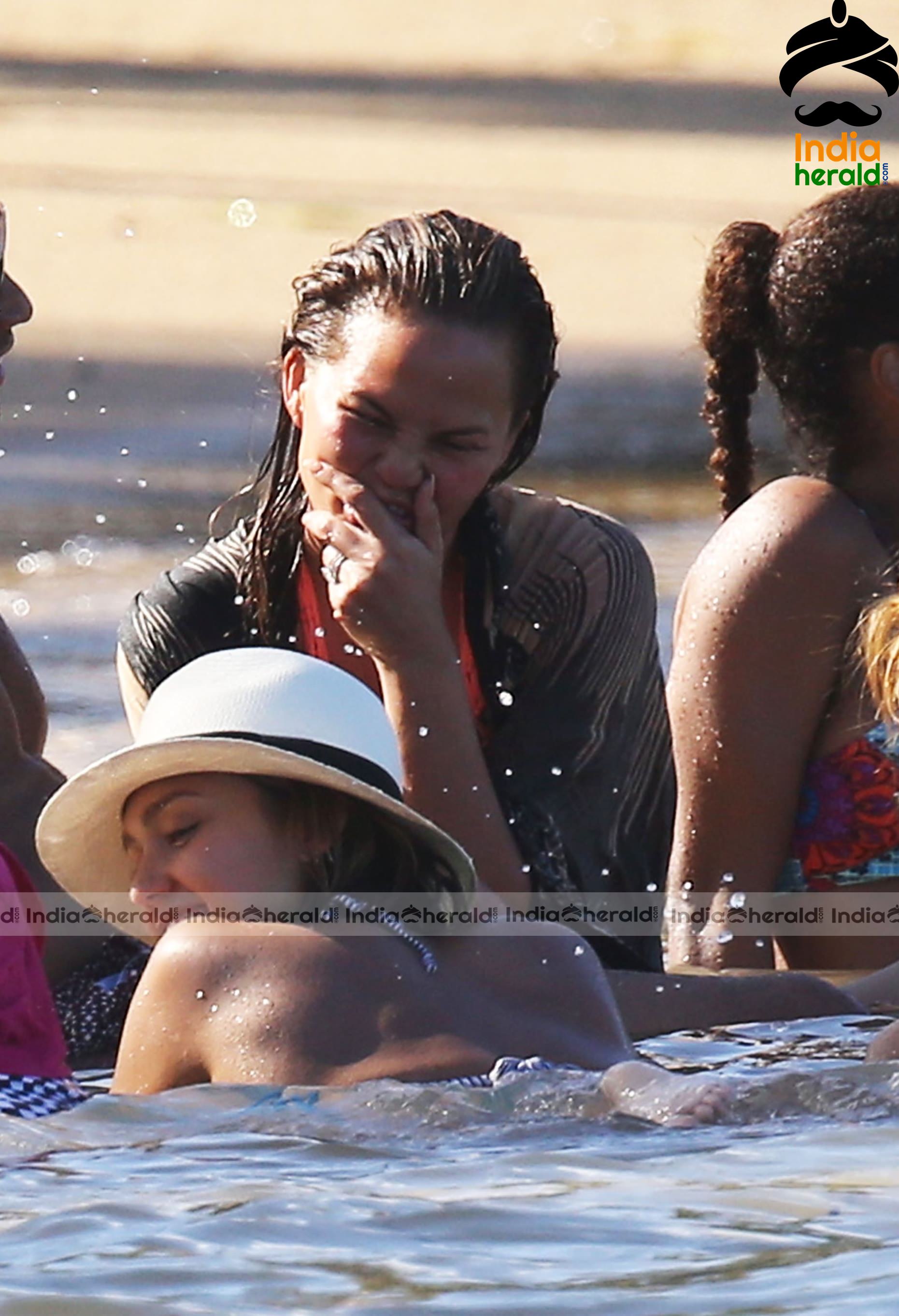 Jessica Alba Spotted in Bikini at Caribbean Beaches Set 4