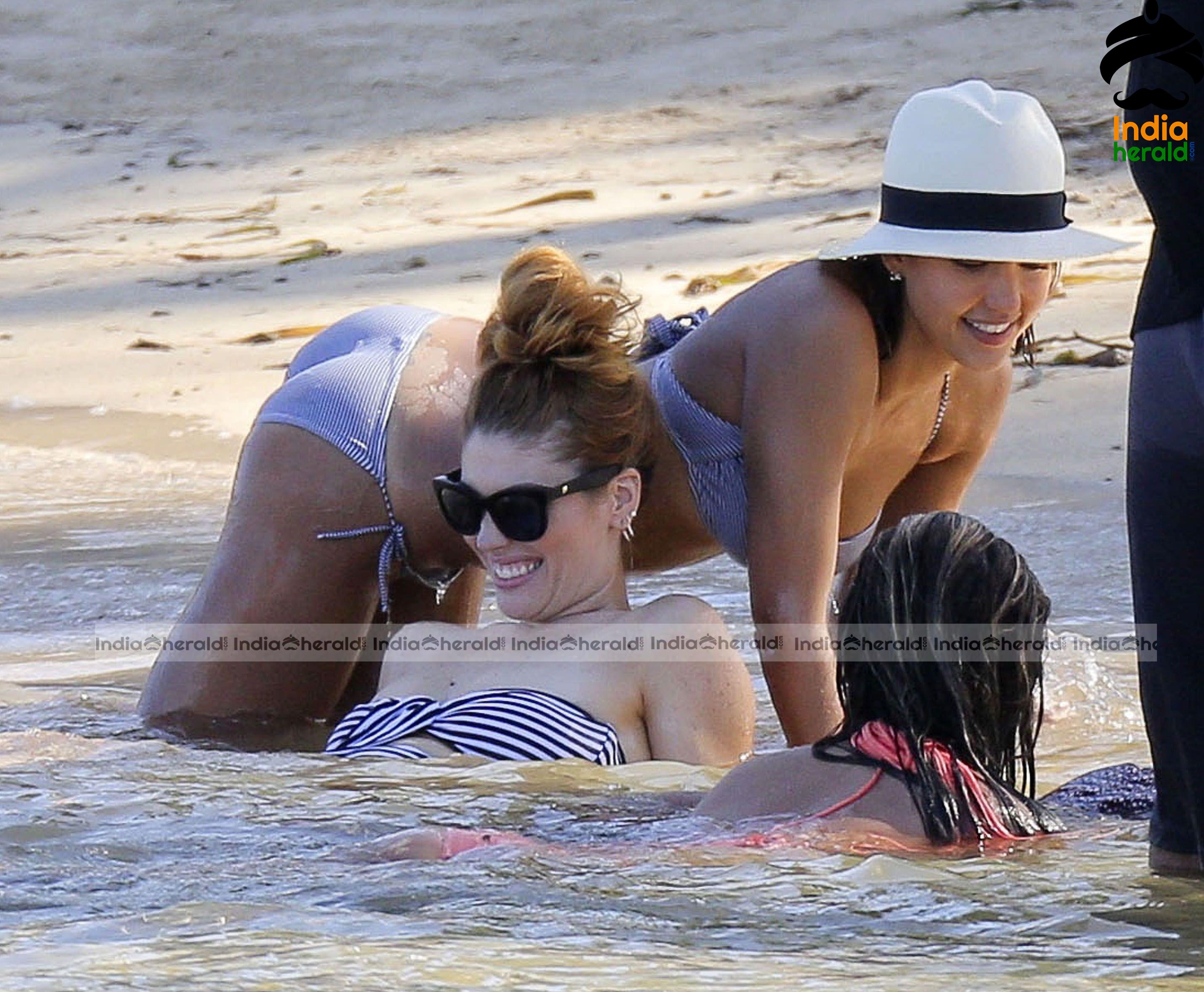 Jessica Alba Spotted in Bikini at Caribbean Beaches Set 5