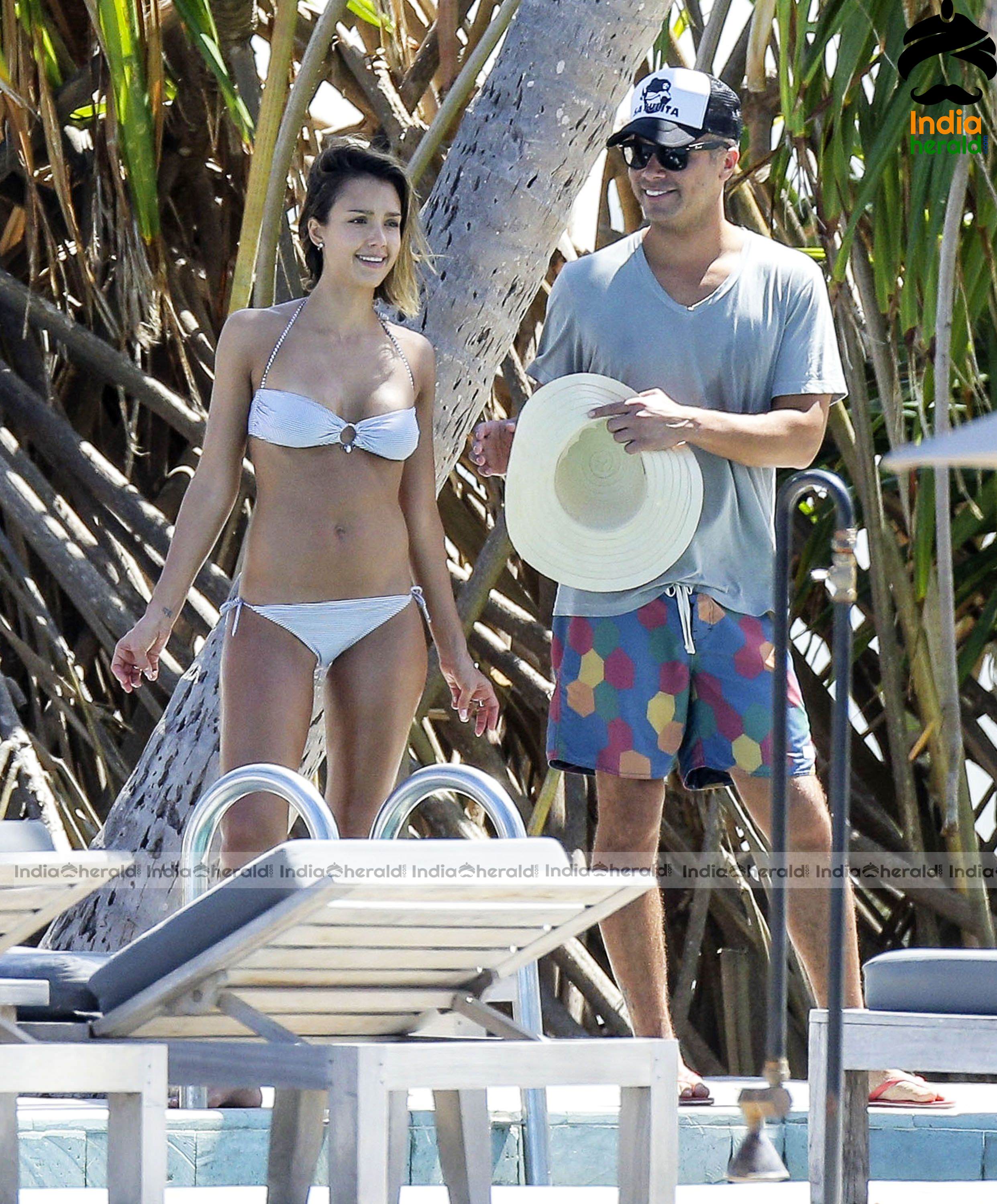 Jessica Alba Spotted in Bikini at Caribbean Beaches Set 6