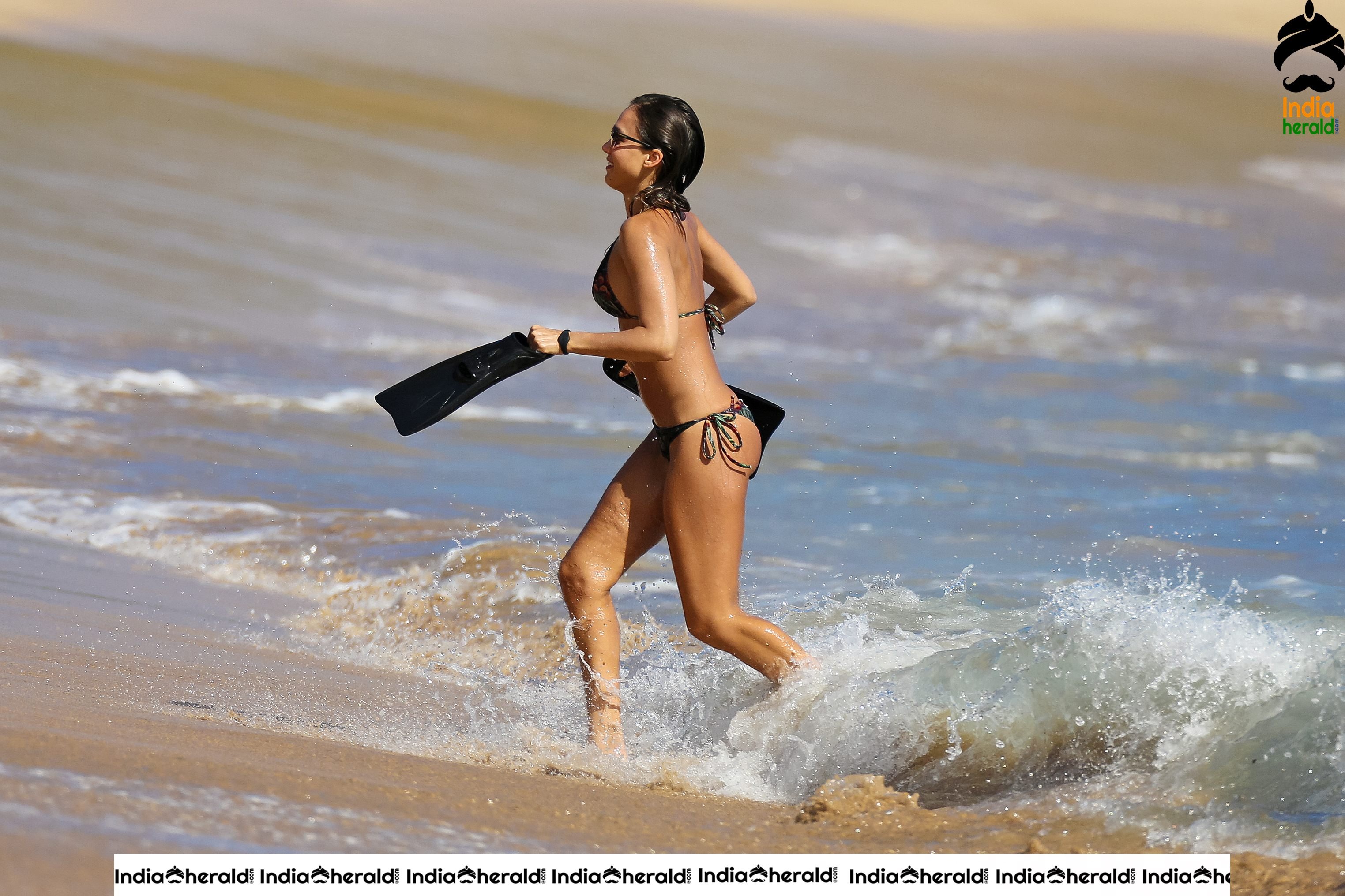 Jessica Alba Wearing a Bikini in Hawaii