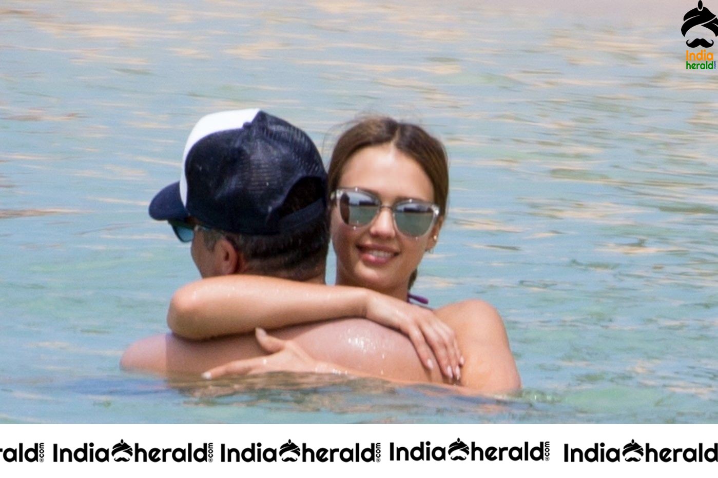 Jessica Alba Wears Purple Bikini While Vacationing in Hawaii Set 2