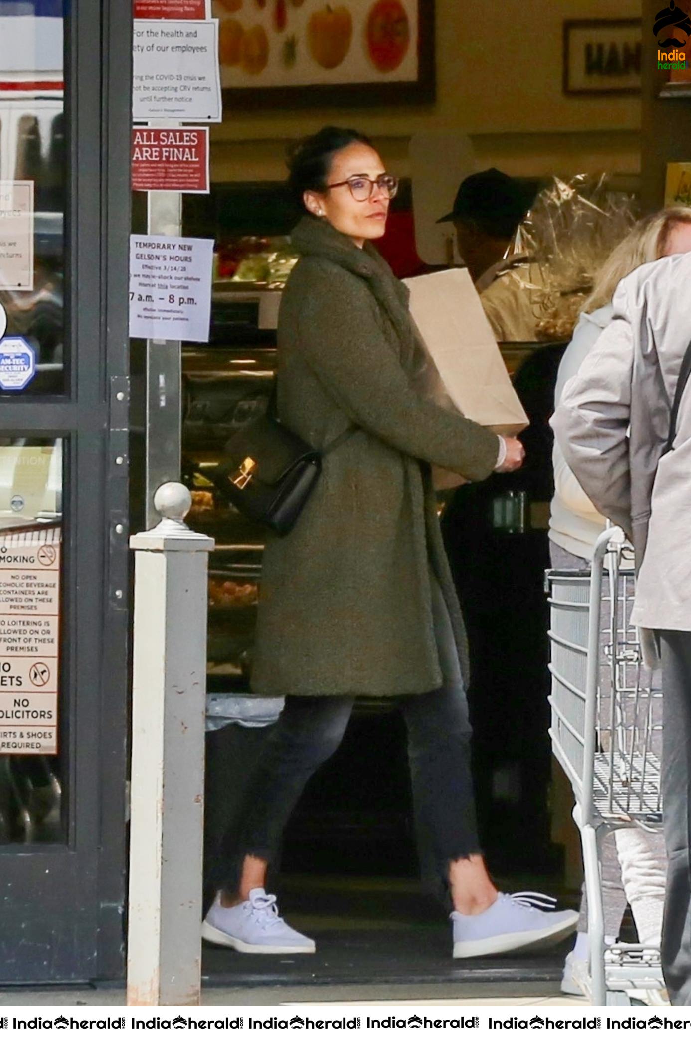 Jordana Brewster Shopping at Gelsons Market in Pacific Palisades CA