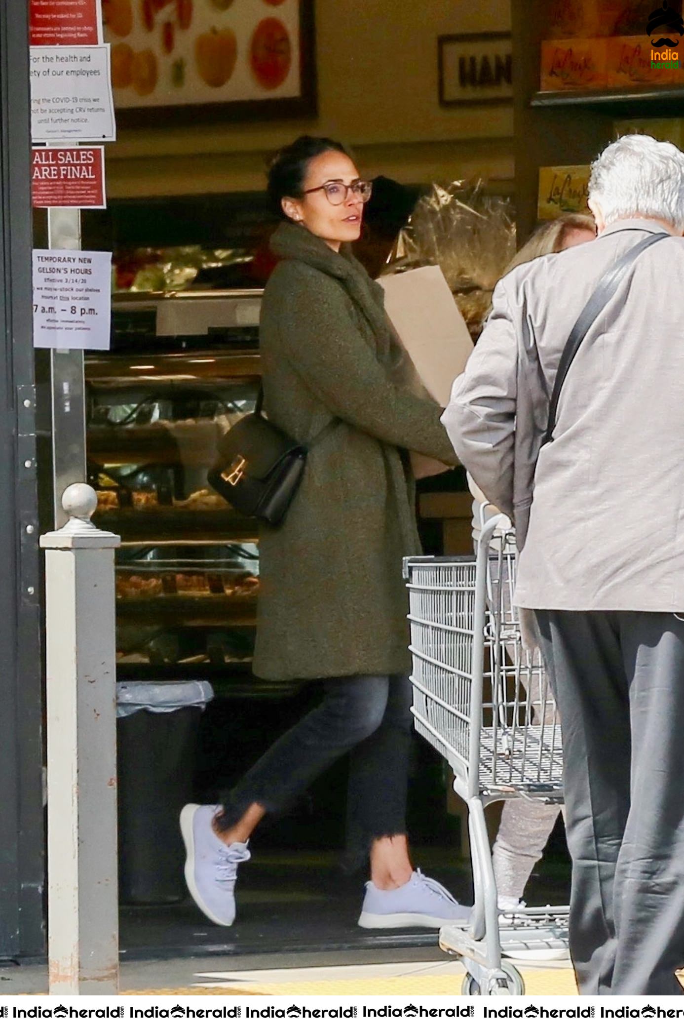 Jordana Brewster Shopping at Gelsons Market in Pacific Palisades CA