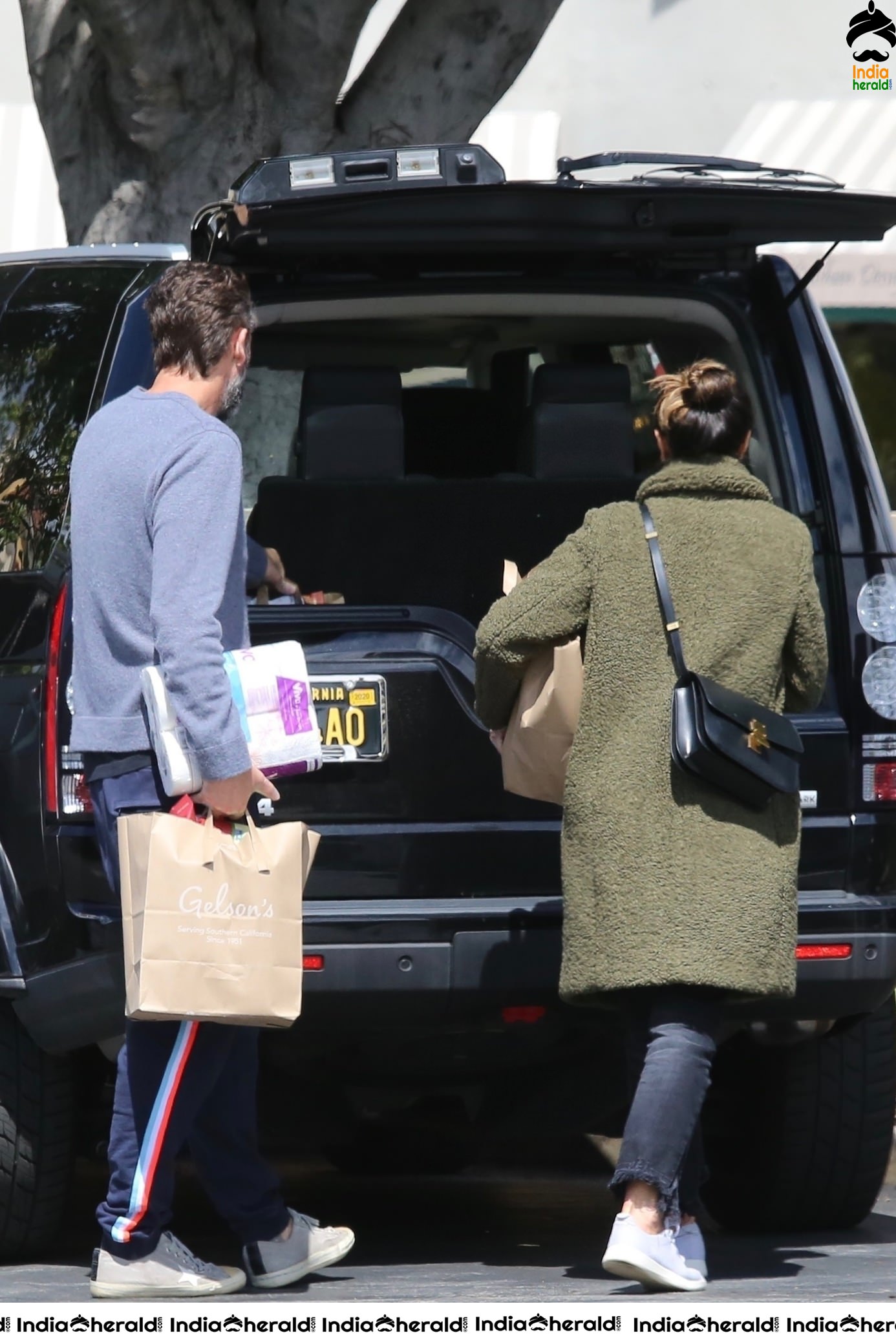 Jordana Brewster Shopping at Gelsons Market in Pacific Palisades CA