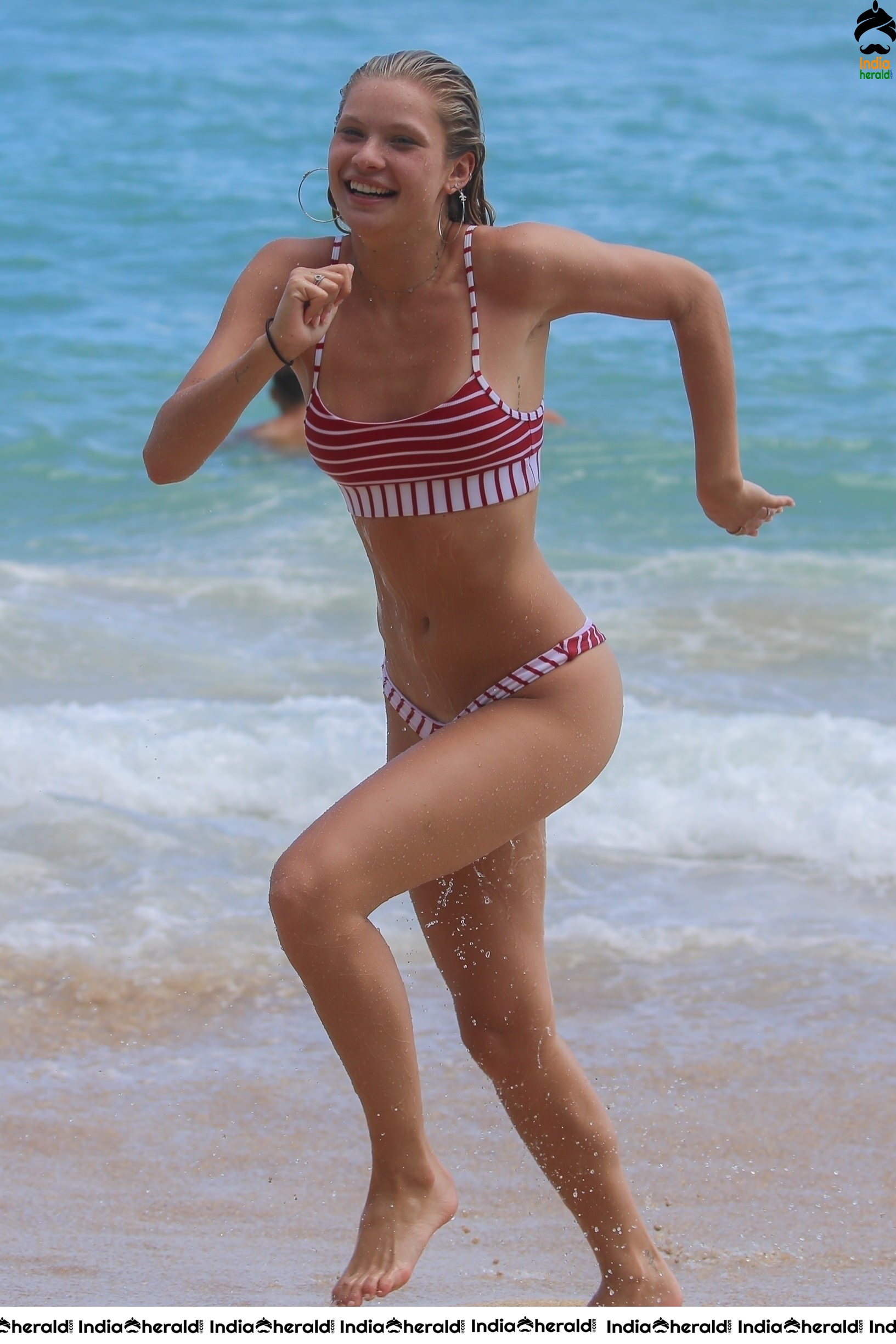 Josie Canseco enjoying in Bikini and Paparazzi catches her on the beach in Honolulu Set 2