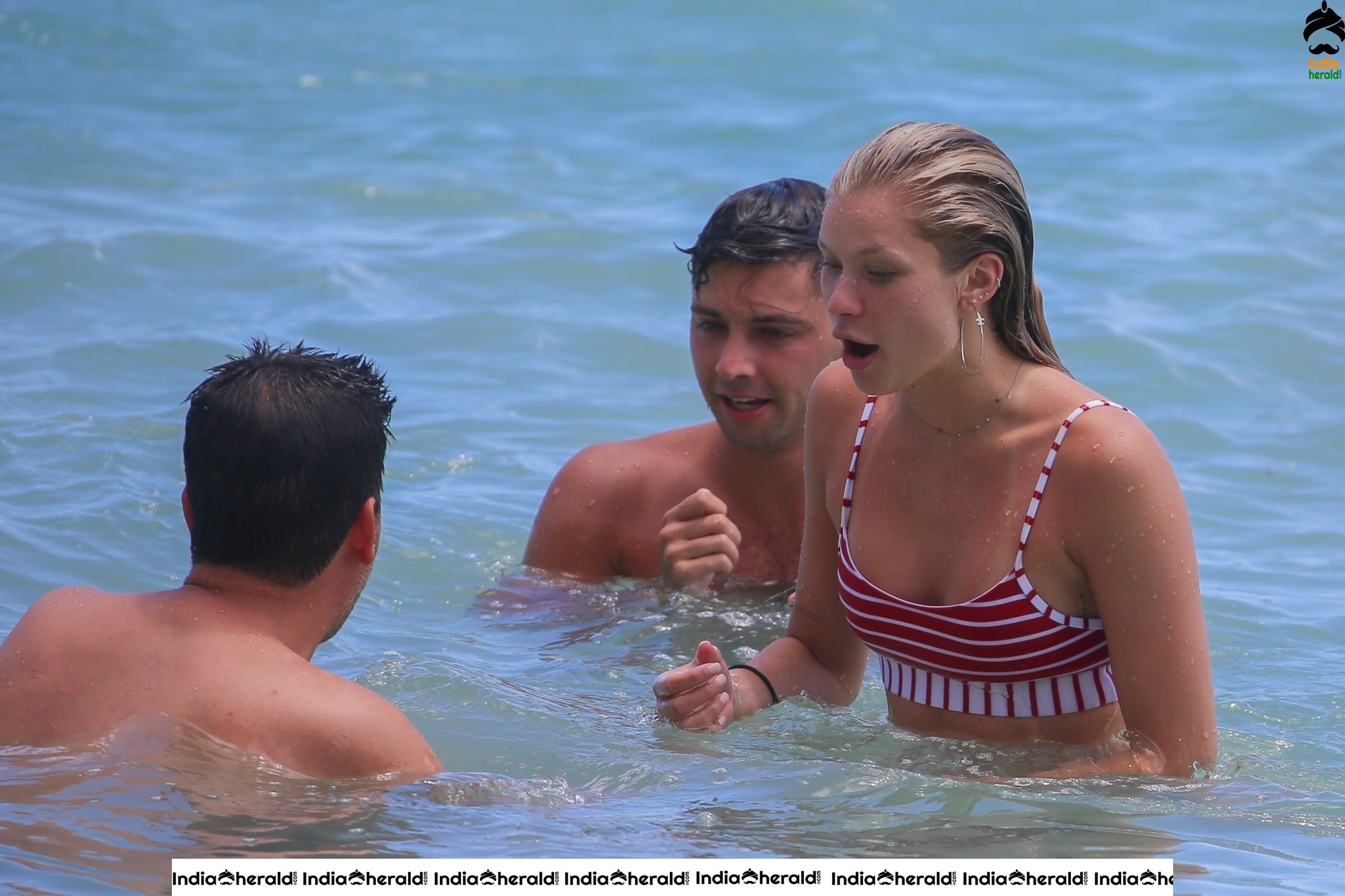 Josie Canseco enjoying in Bikini and Paparazzi catches her on the beach in Honolulu Set 2