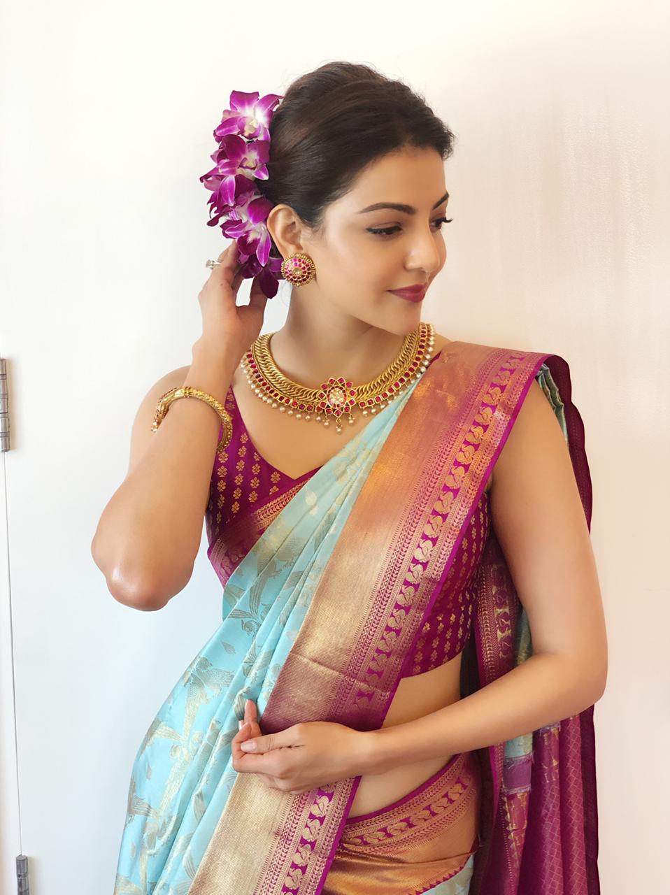Kajal Aggarwal Hot Hip and Navel Show in Saree