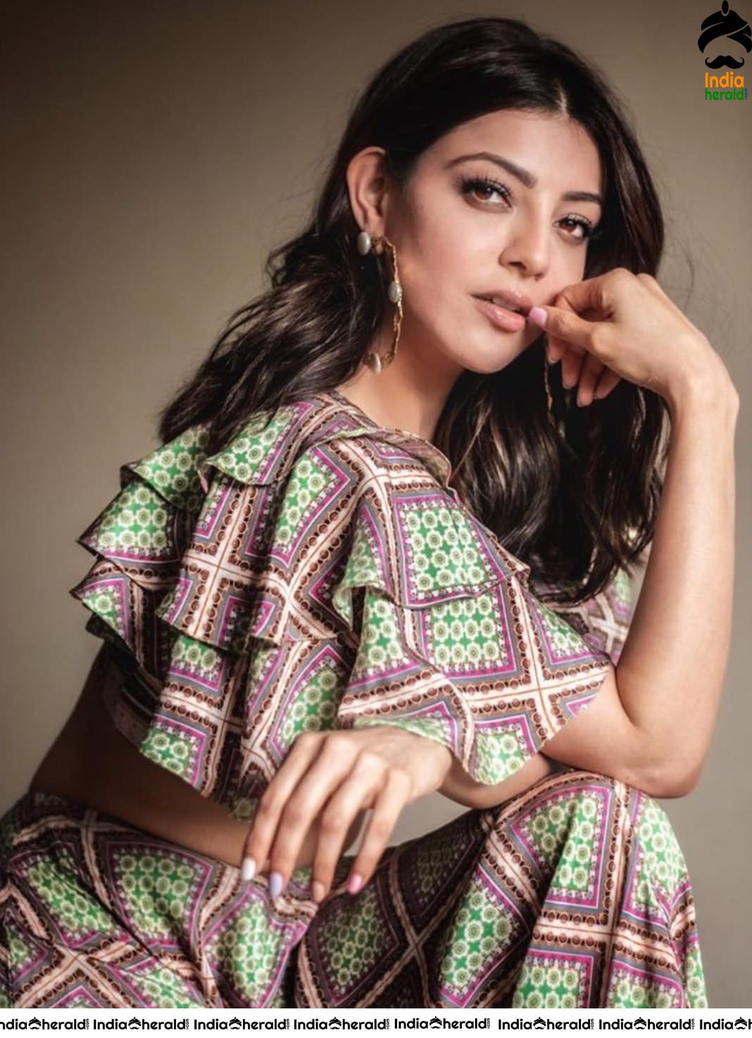 Kajal Aggarwal Hot Latest Cleavage Exposing Photoshoot