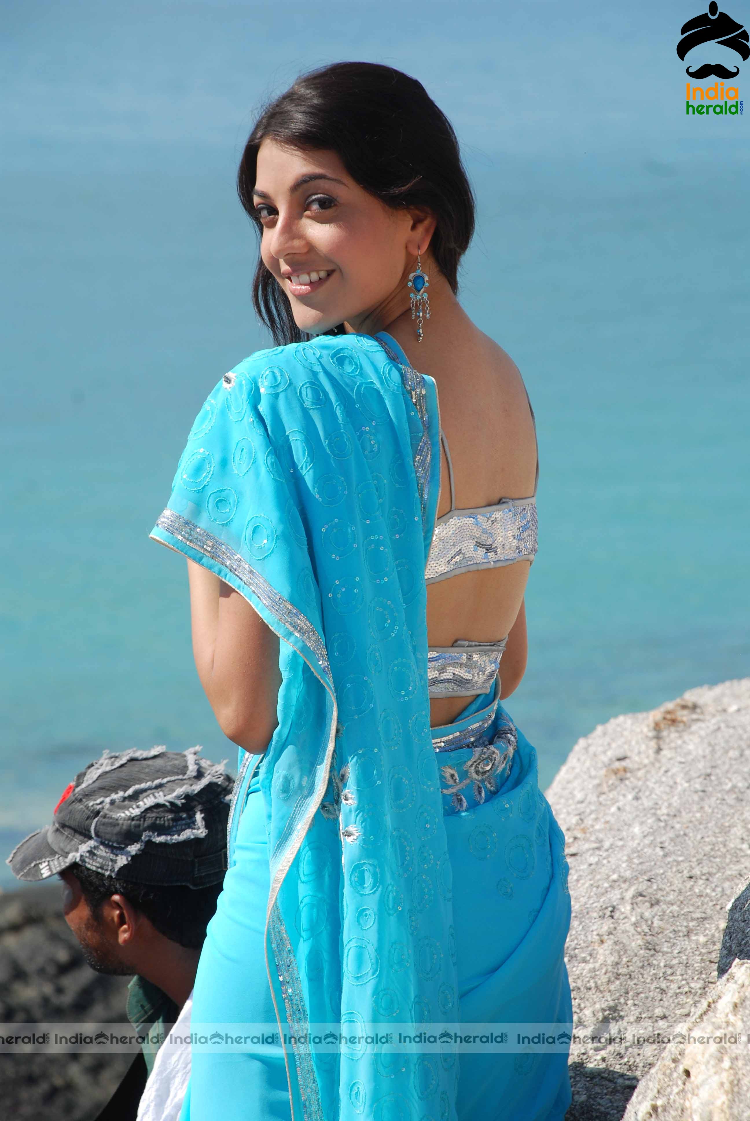 Kajal Aggarwal Hottest Exposure in Sarees