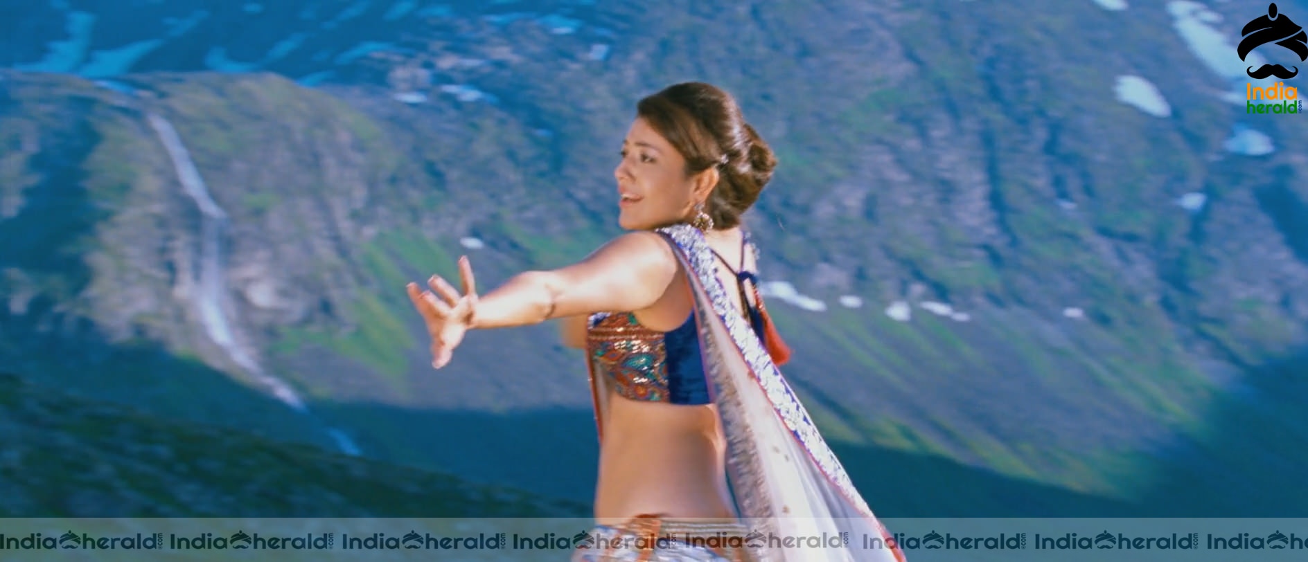 Kajal Aggarwal Showing Her Hot Midriff and Cleavage in a Sexy Exposing Lehenga Sequence Set 3