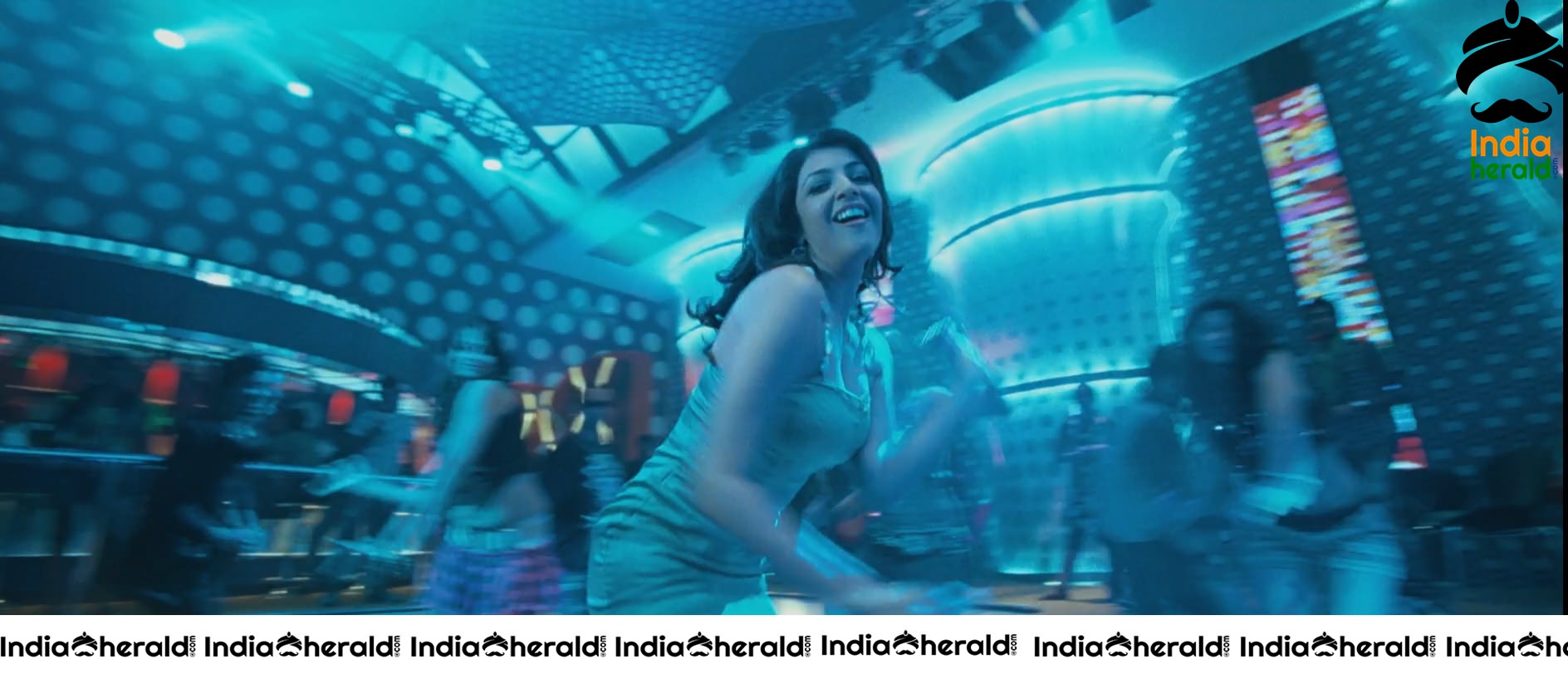 Kajal Aggarwal Shows Ger Tempting Hot Assets In Tight Dress Set 1