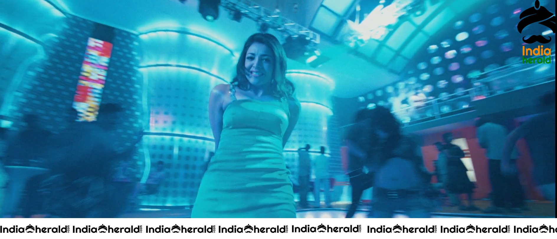 Kajal Aggarwal Shows Ger Tempting Hot Assets In Tight Dress Set 1