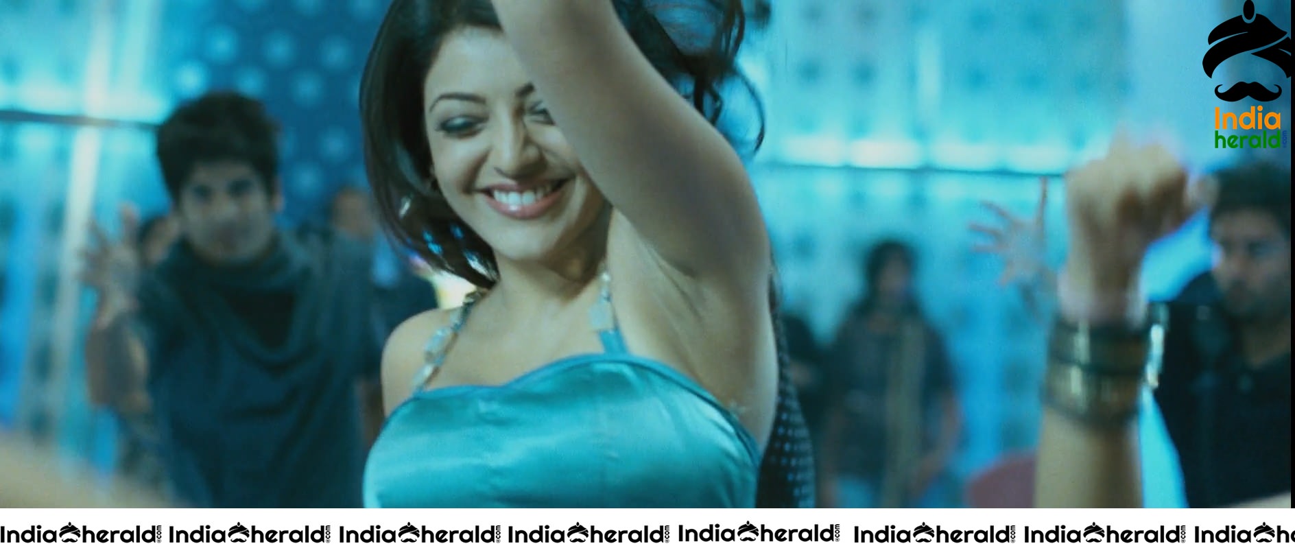 Kajal Aggarwal Shows Her Sexy Structure And Hot Curves Set 3
