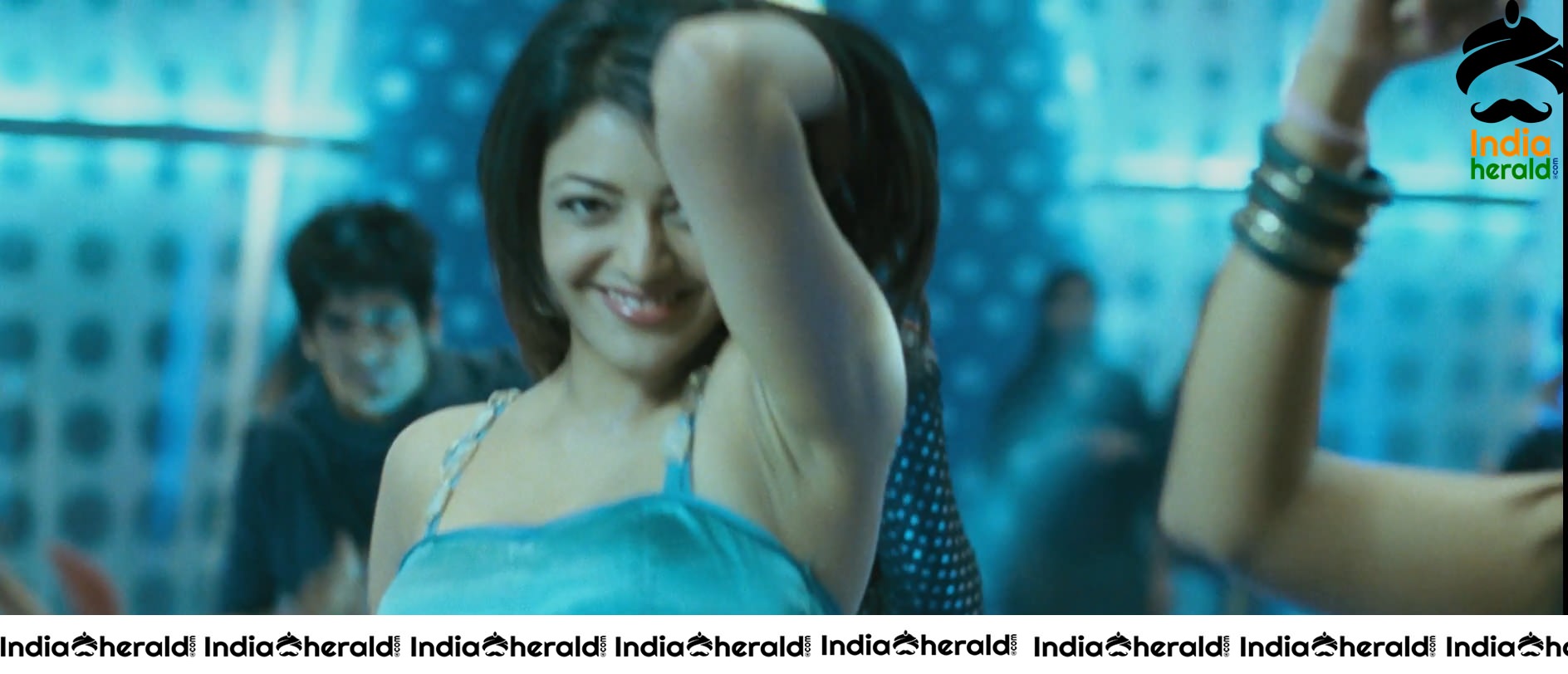 Kajal Aggarwal Shows Her Sexy Structure And Hot Curves Set 3