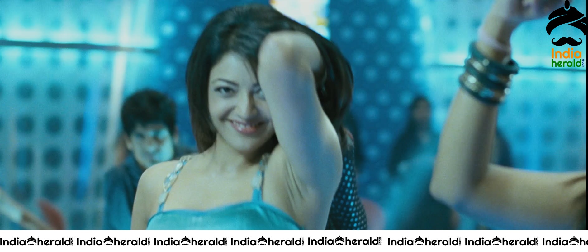 Kajal Aggarwal Shows Her Sexy Structure And Hot Curves Set 3