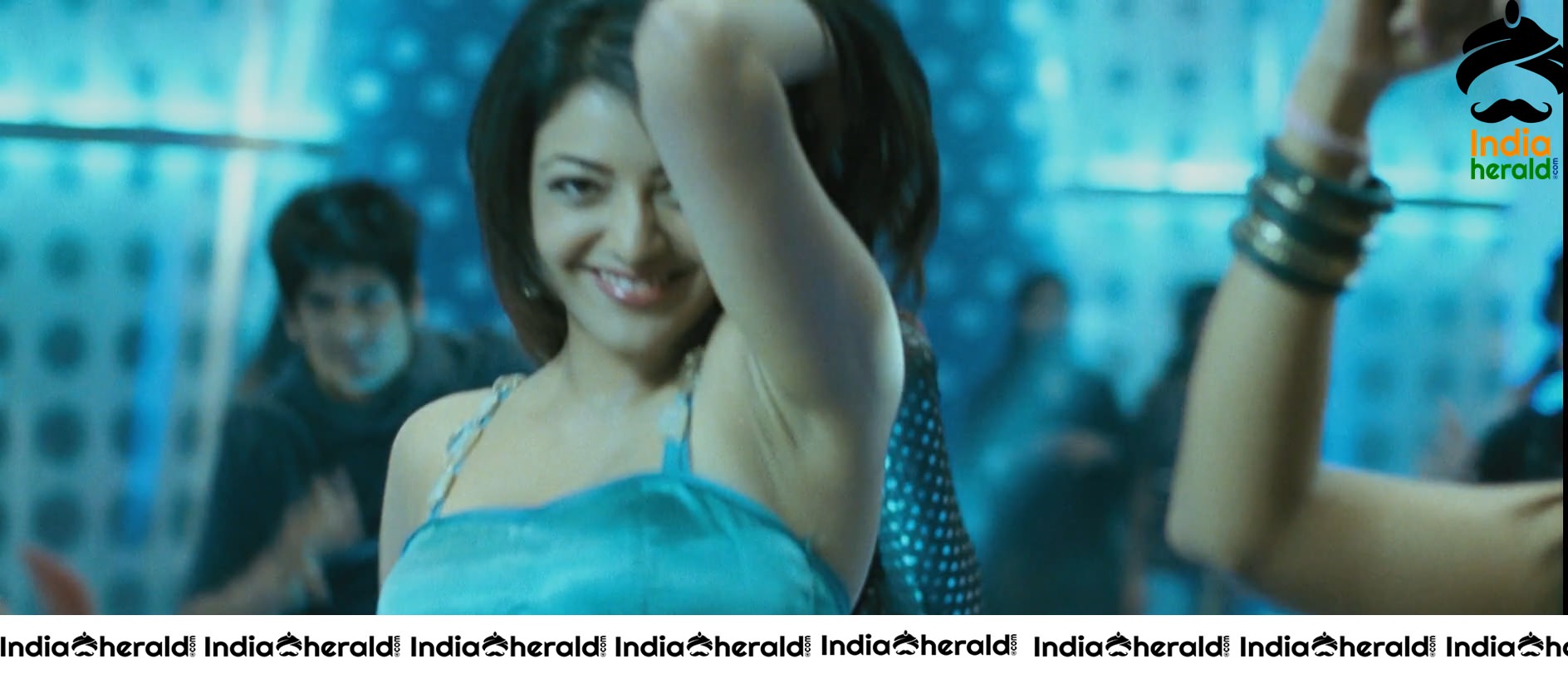 Kajal Aggarwal Shows Her Sexy Structure And Hot Curves Set 3