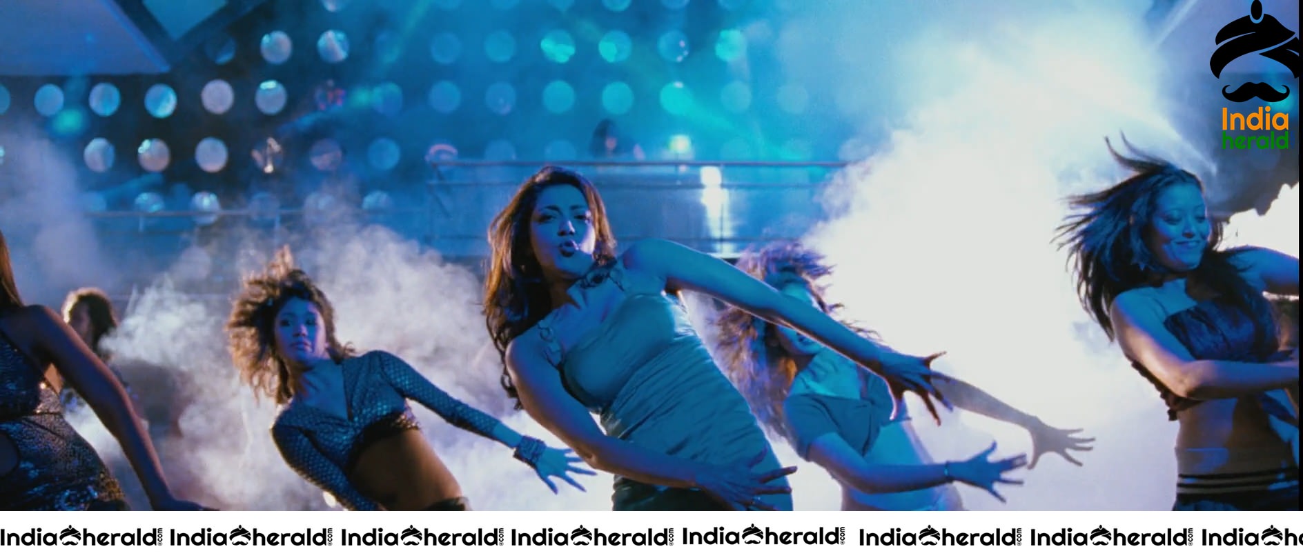 Kajal Aggarwal Shows Her Tempting Hot Assets In Tight Dress Set 2