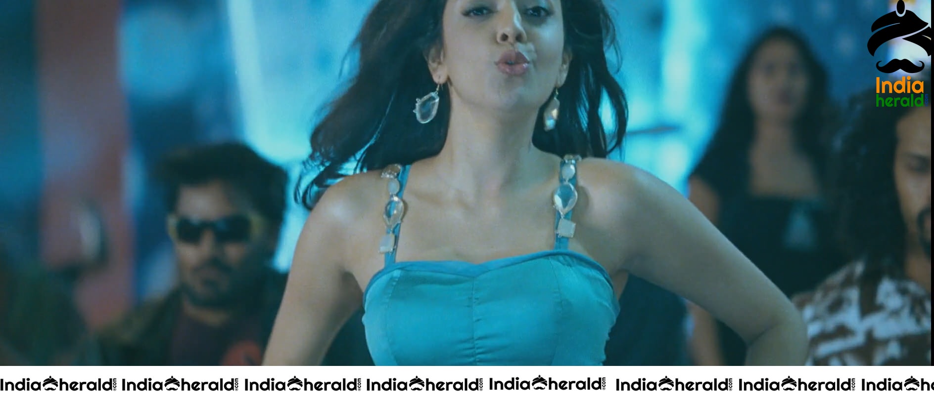 Kajal Aggarwal Shows Her Tempting Hot Assets In Tight Dress Set 3