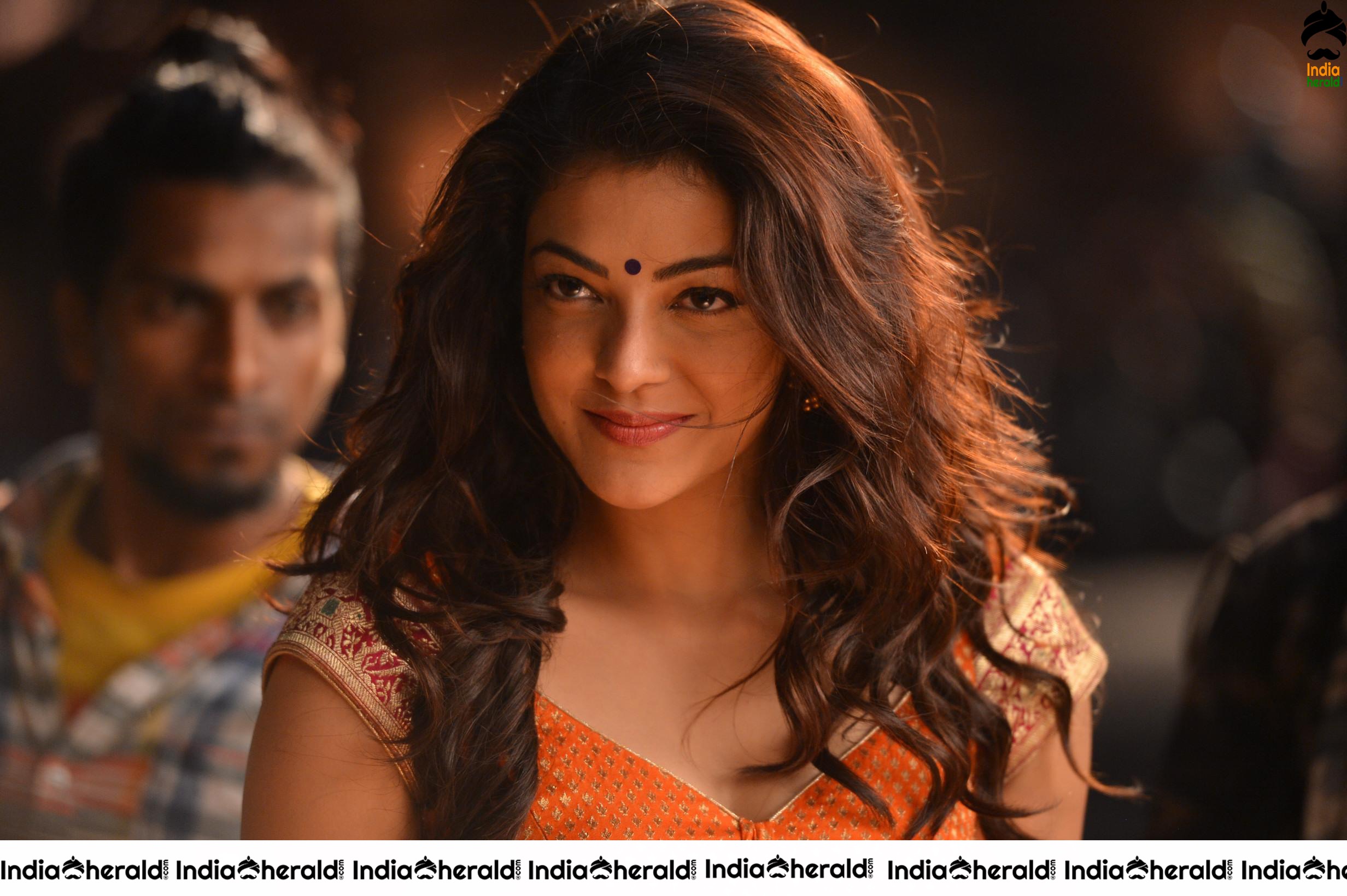 Kajal Hot Clarity Photos to expose her Peeping Assets Set 1