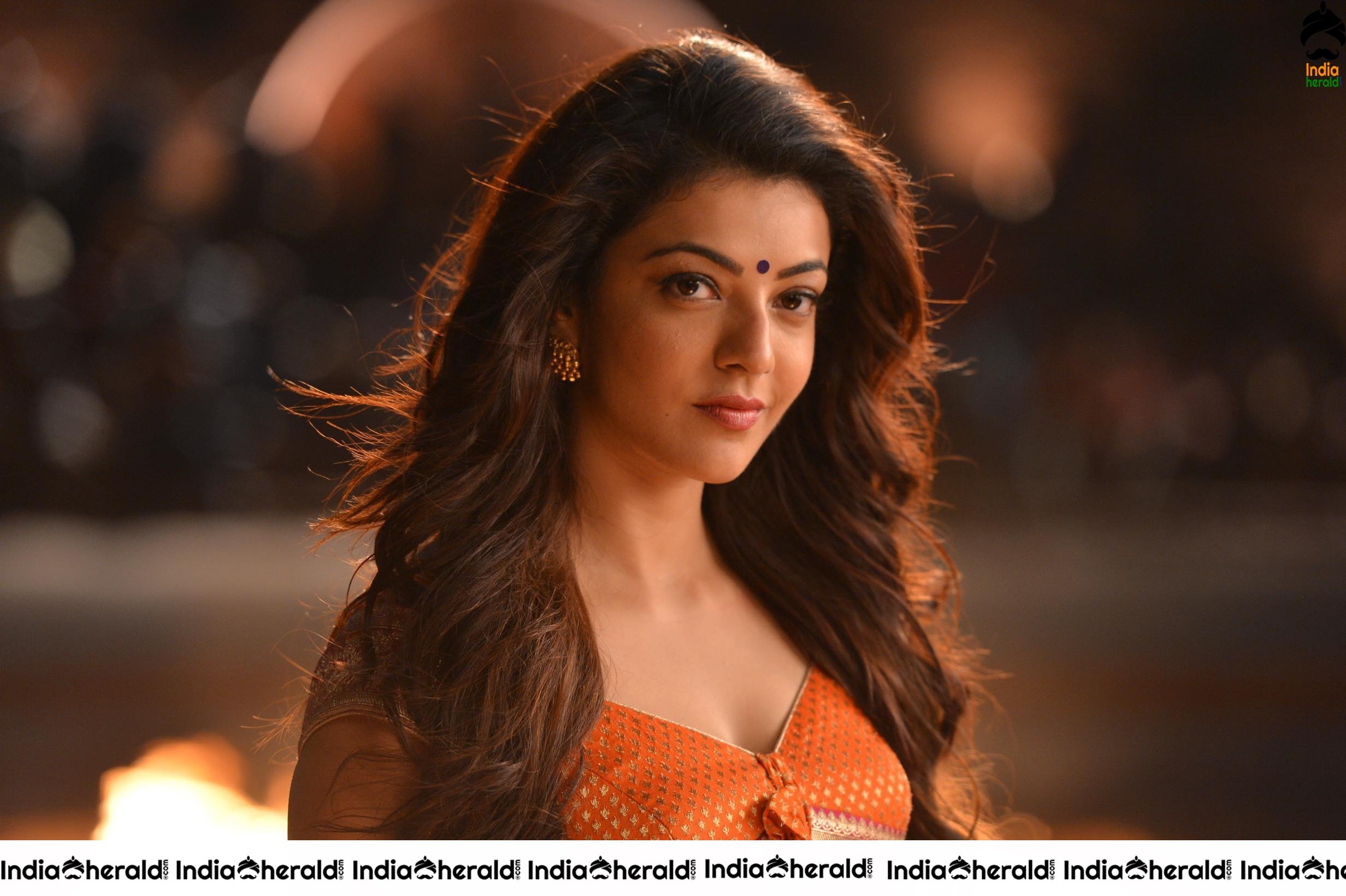 Kajal Hot Clarity Photos to expose her Peeping Assets Set 1