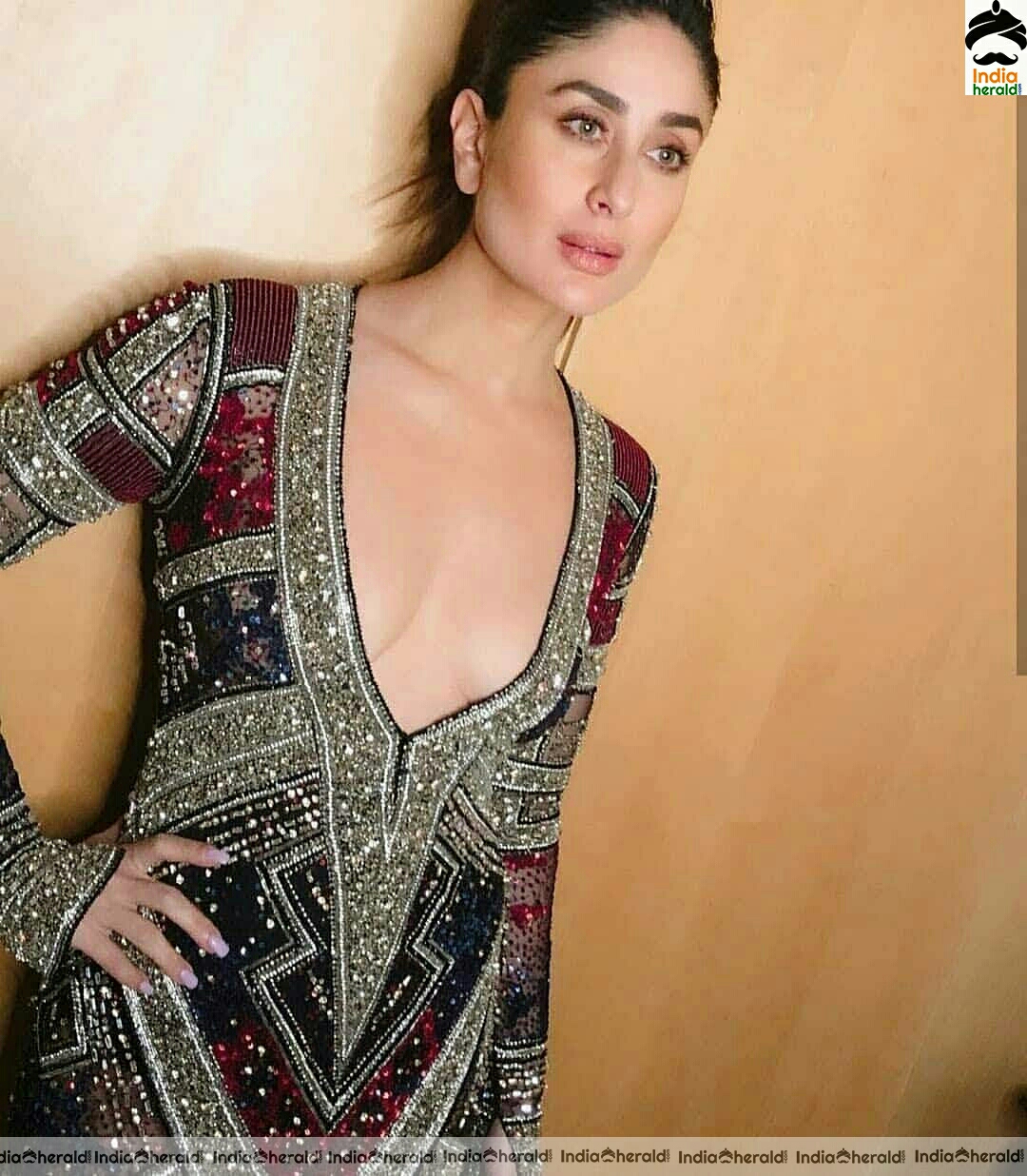 Kareena Kapoor Latest Hot Photostills