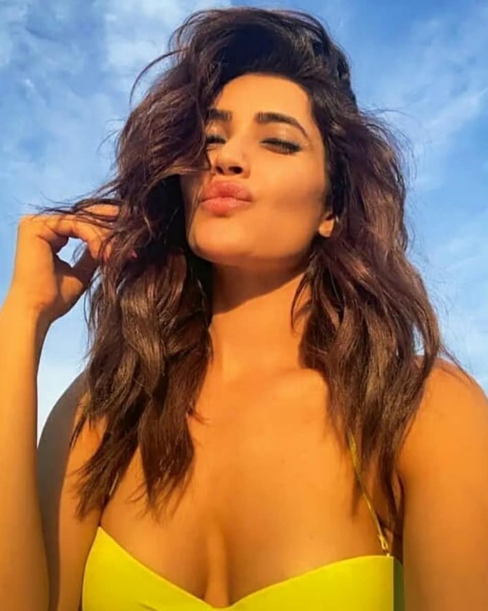 Karishma Tanna Exposes Her Hot Body In A Bikini