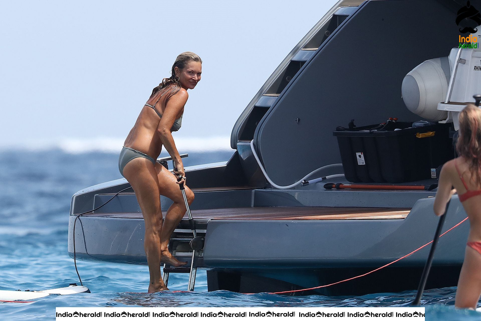 Kate Moss was caught in Bikini during her vacation in Europe Set 1