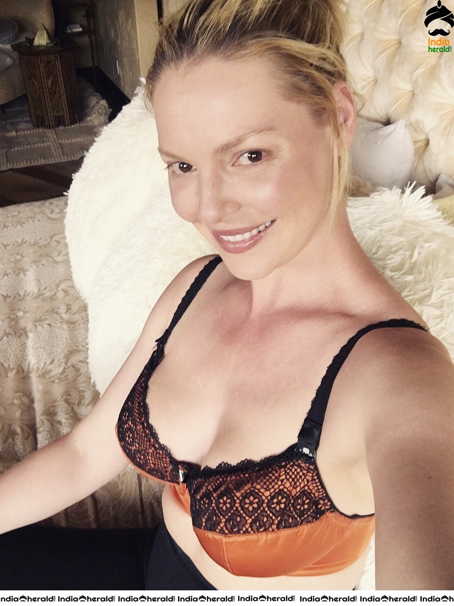 Katherine Heigl Instagram selfies in underwear