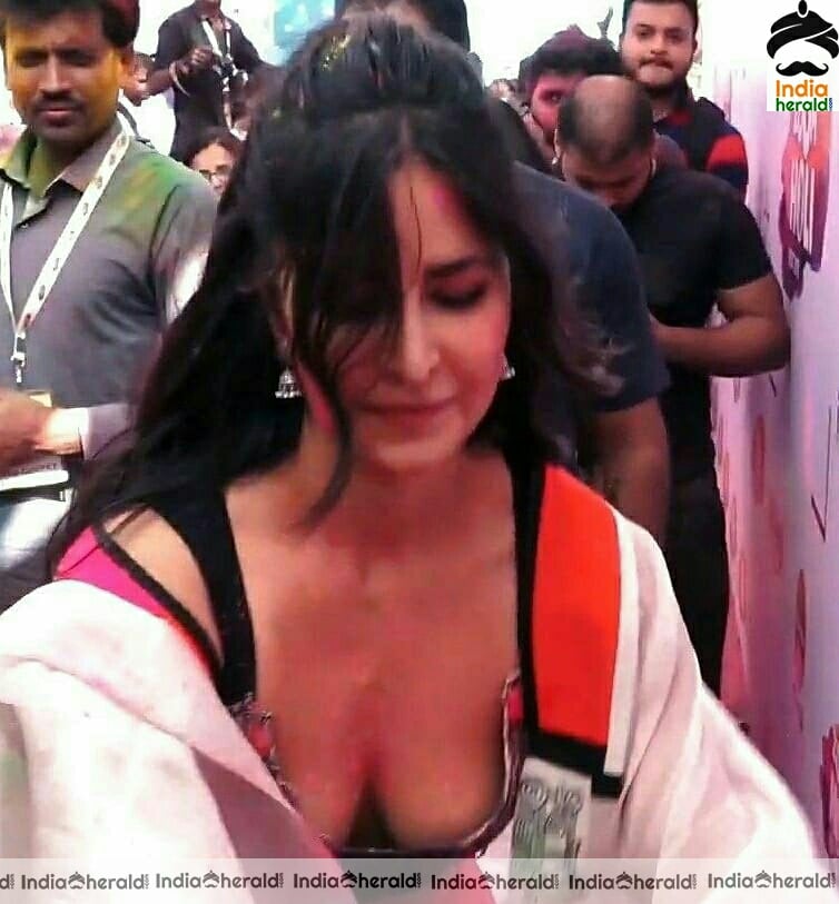 Katrina Kaif Shows Her Hot Cleavage In These Photo Stills Set 1