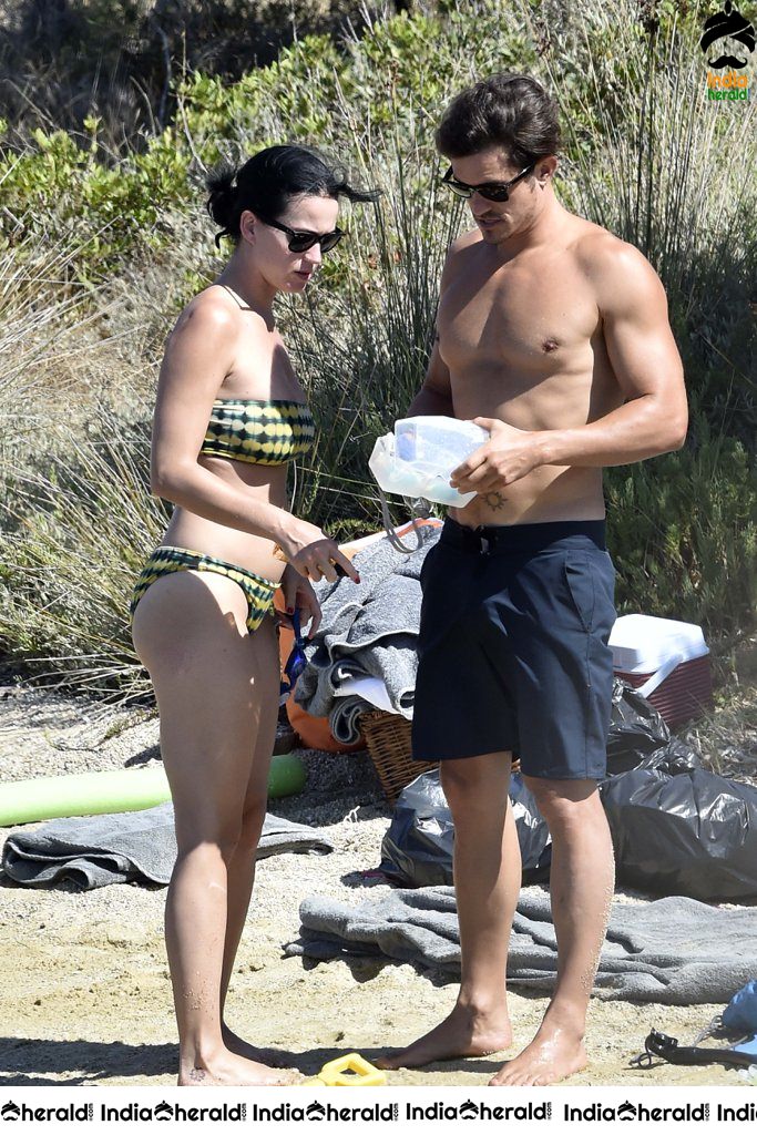 Katy Perry Bikini Pics On Vacation In Italy Set 2