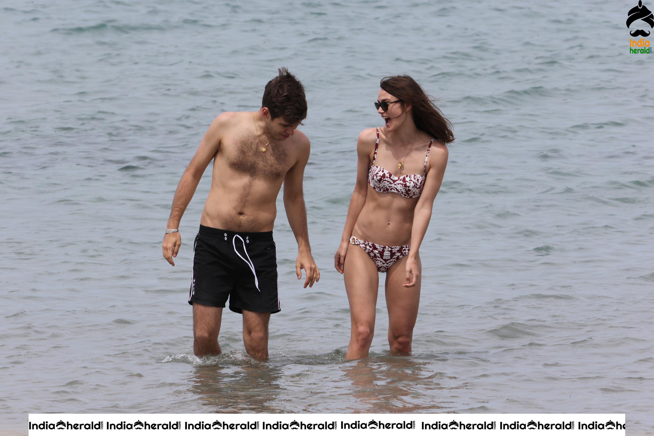 Keira Knightley Hot Photos exposing her Skinny Body in Bikini At the beach in Corsica