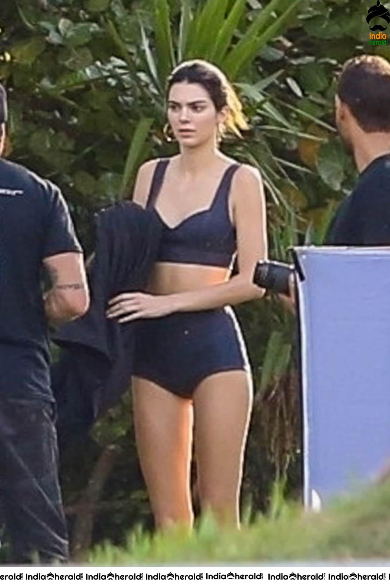 Kendall Jenner Hot Sizzling Photoshoot in Miami Set 1