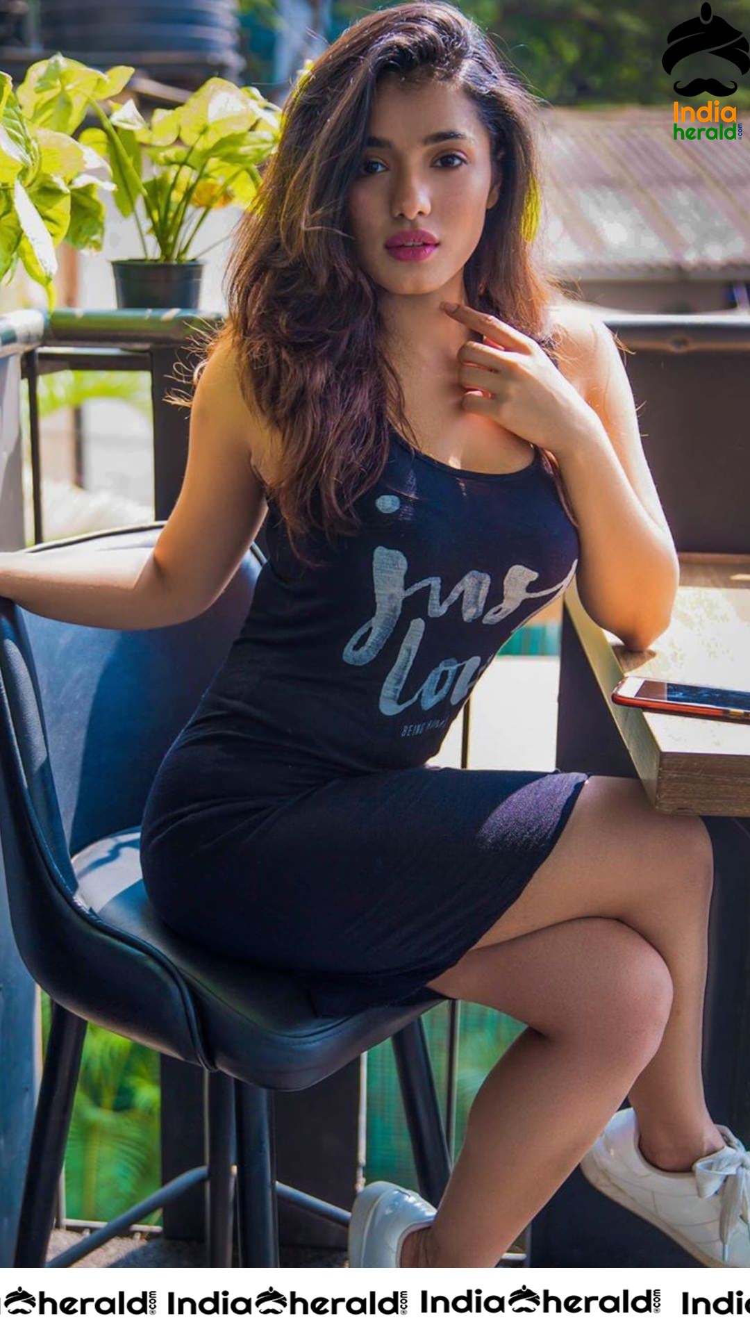Ketika Sharma Kindles The Hotness With Her Hot Exposure Set 2