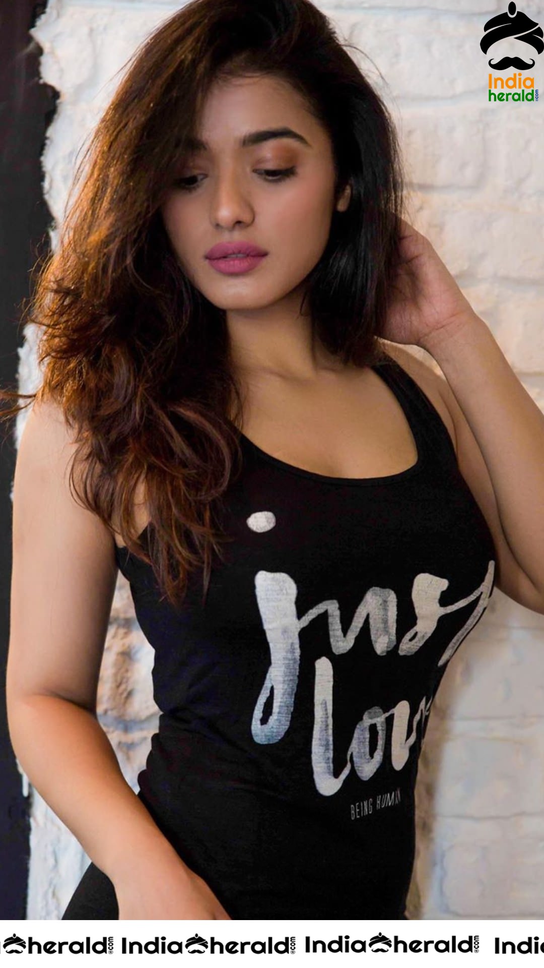 Ketika Sharma Kindles The Hotness With Her Hot Exposure Set 2