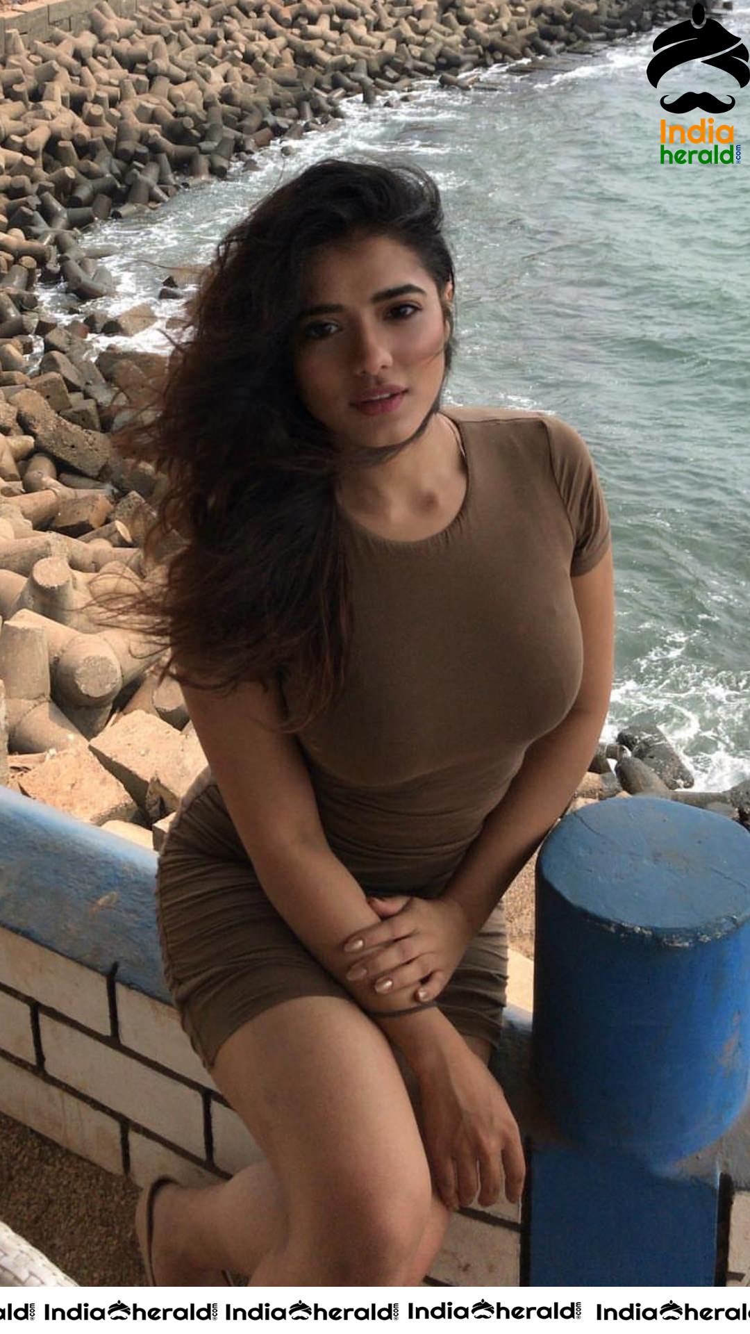 Ketika Sharma Oozes Sex Appeal