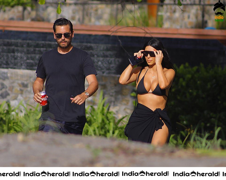 Kim Kardashian in Black Bikini Exposing on the beach in Costa Rica