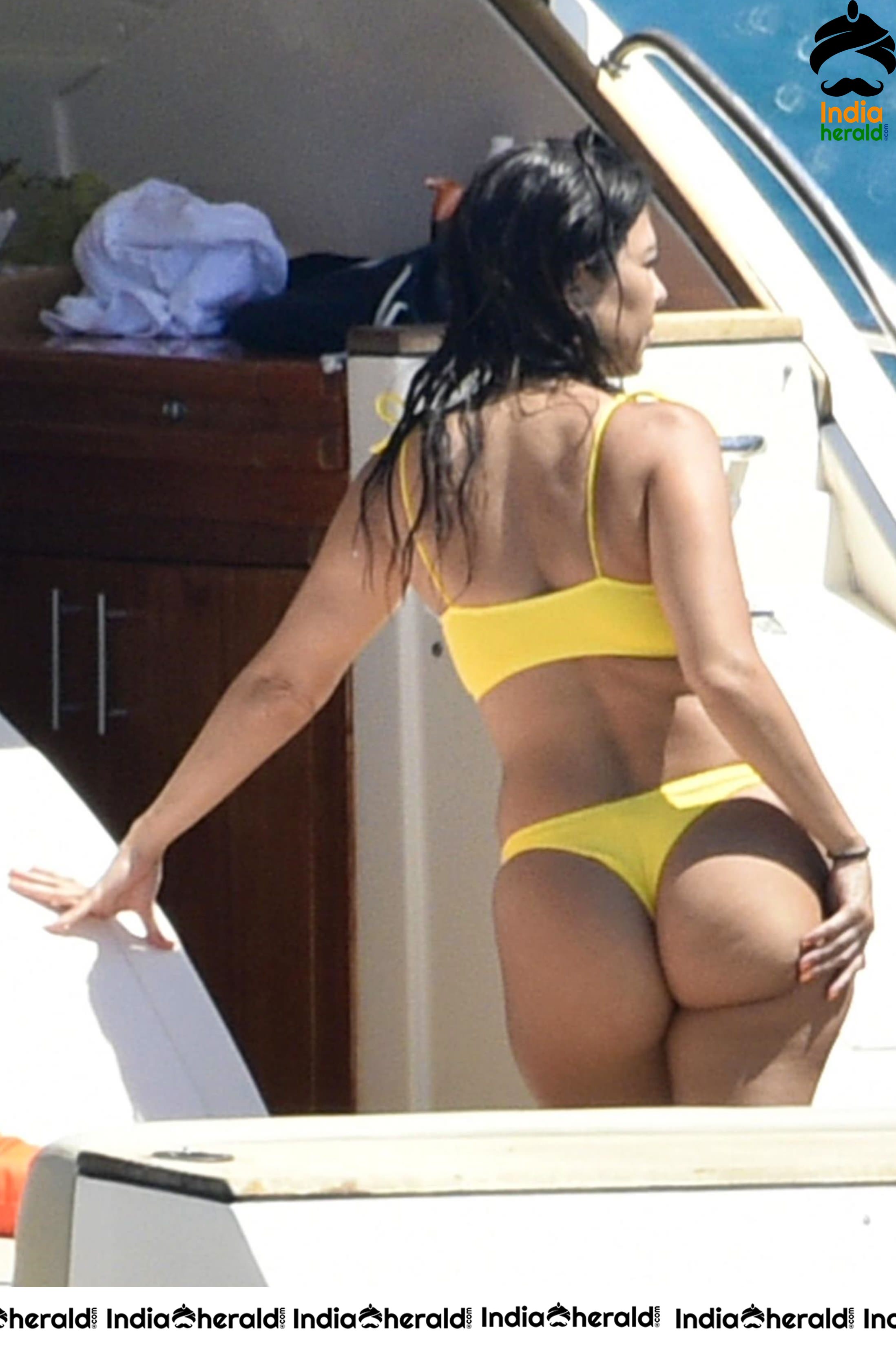 Kourtney Kardashian In A Bikini On A Yacht In Corsica Set 2