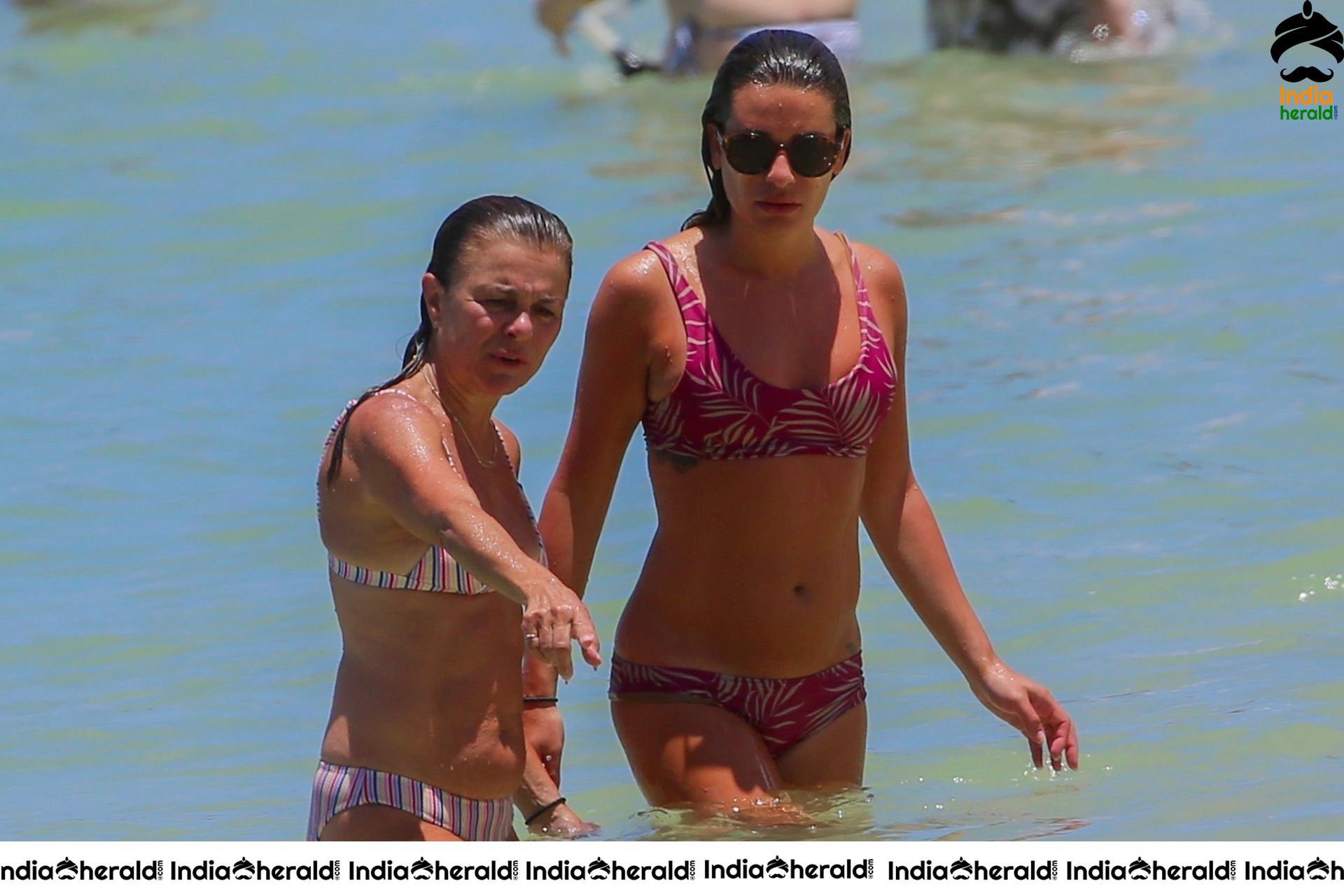 Lea Michele In Bikini At beach In Hawaii Set 1