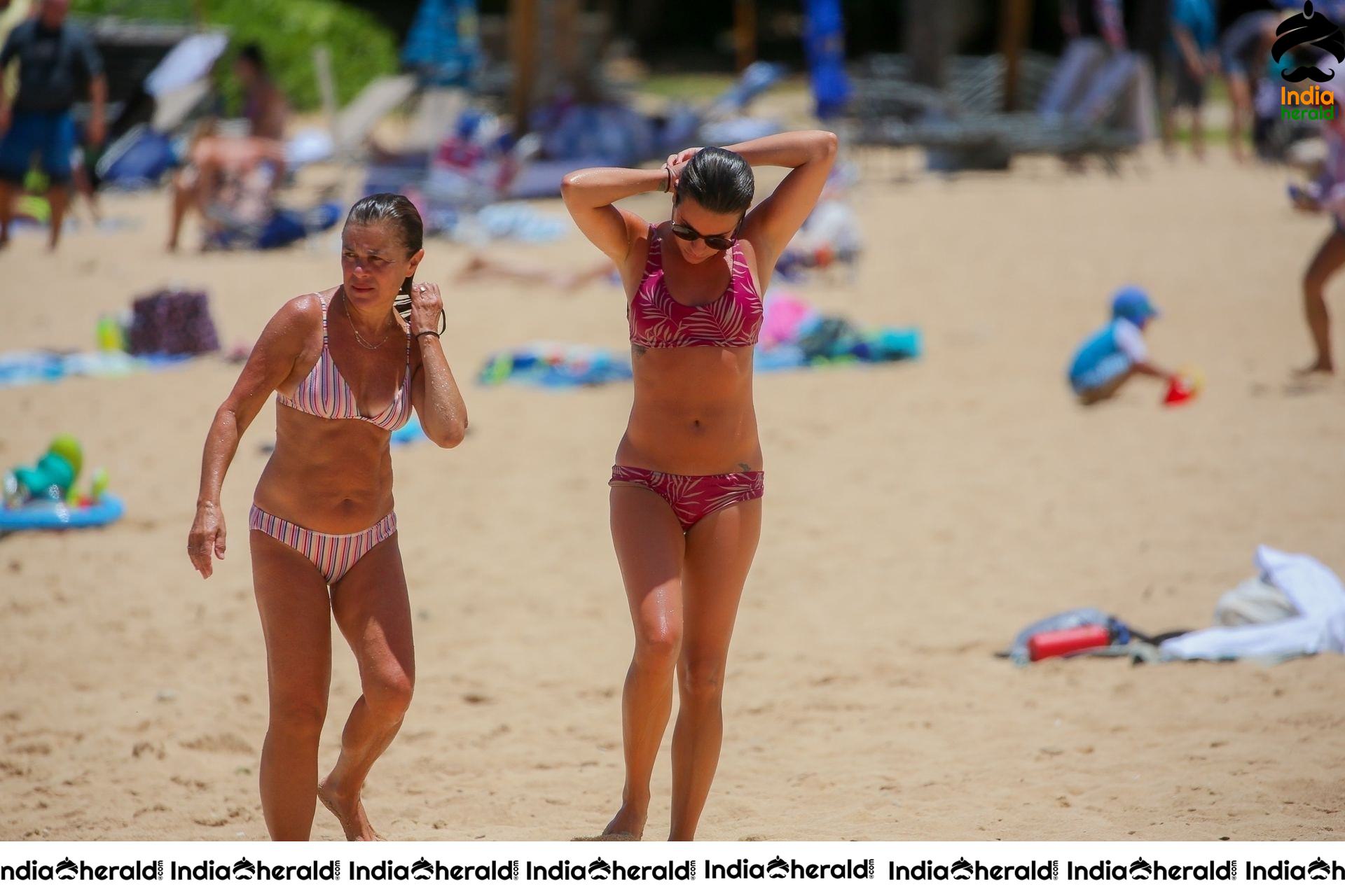 Lea Michele In Bikini At beach In Hawaii Set 1