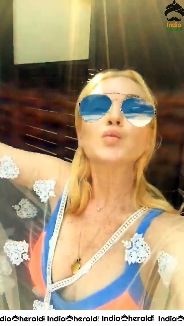 Lindsay Lohan in Bikini