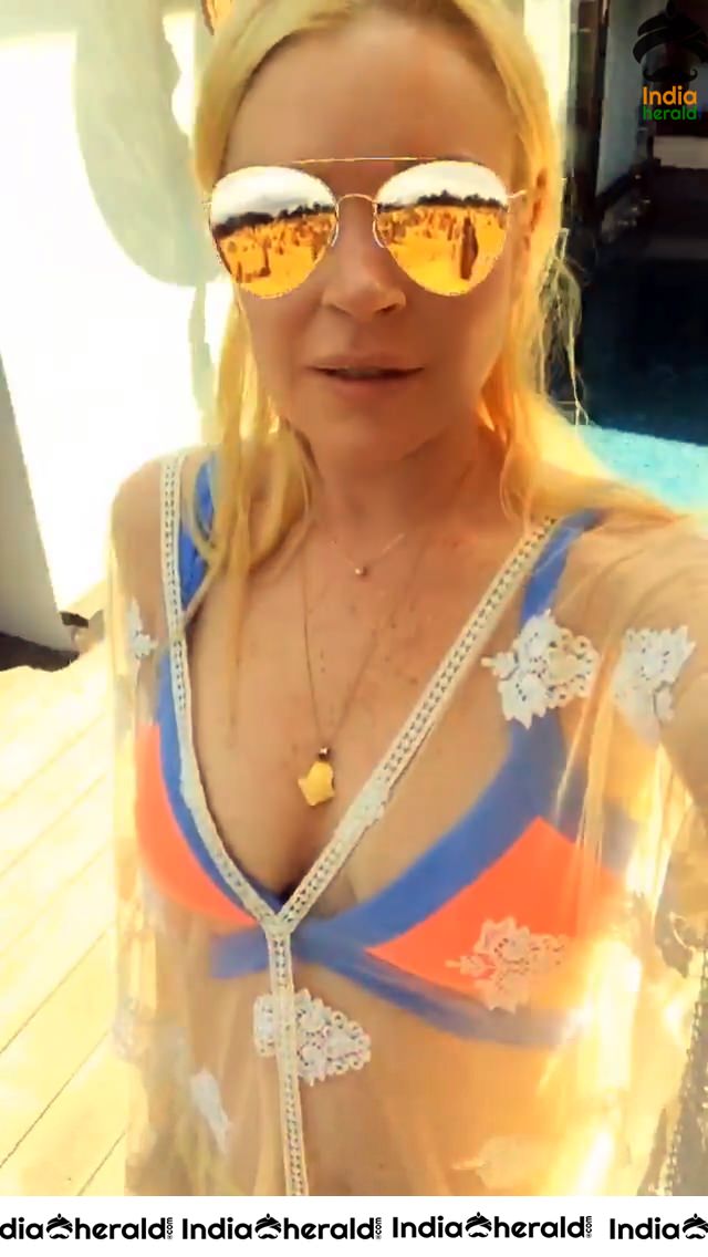 Lindsay Lohan in Bikini