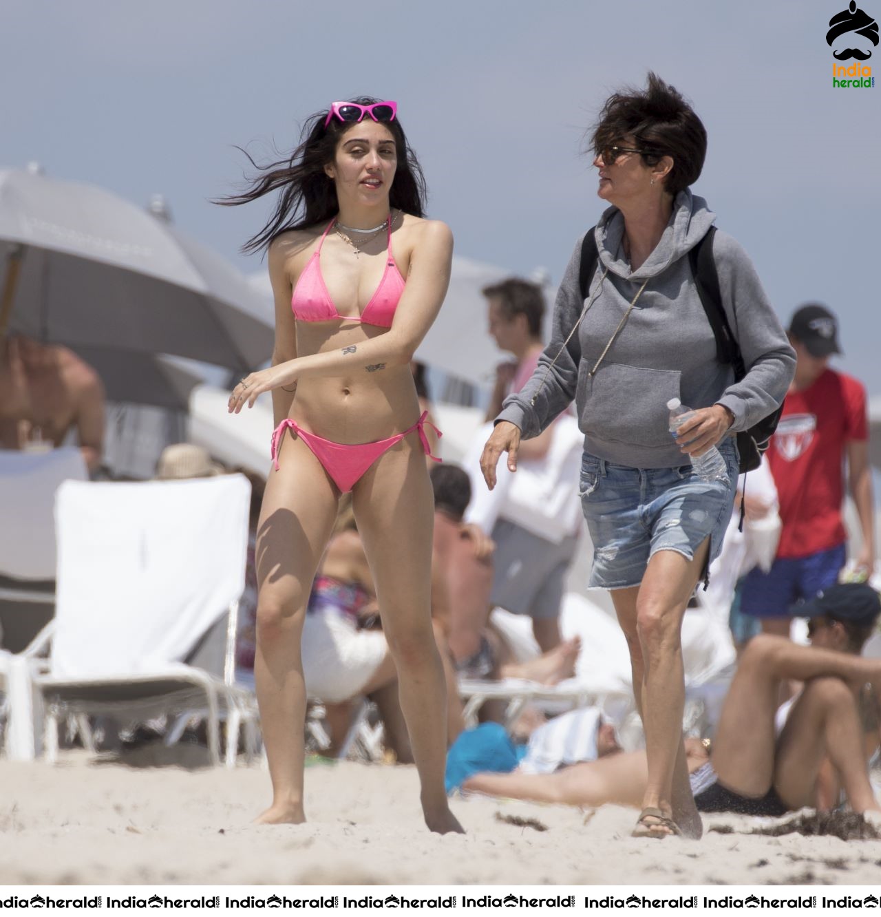 Lourdes Leon Bikini Candids at the beach in Miami Set 2